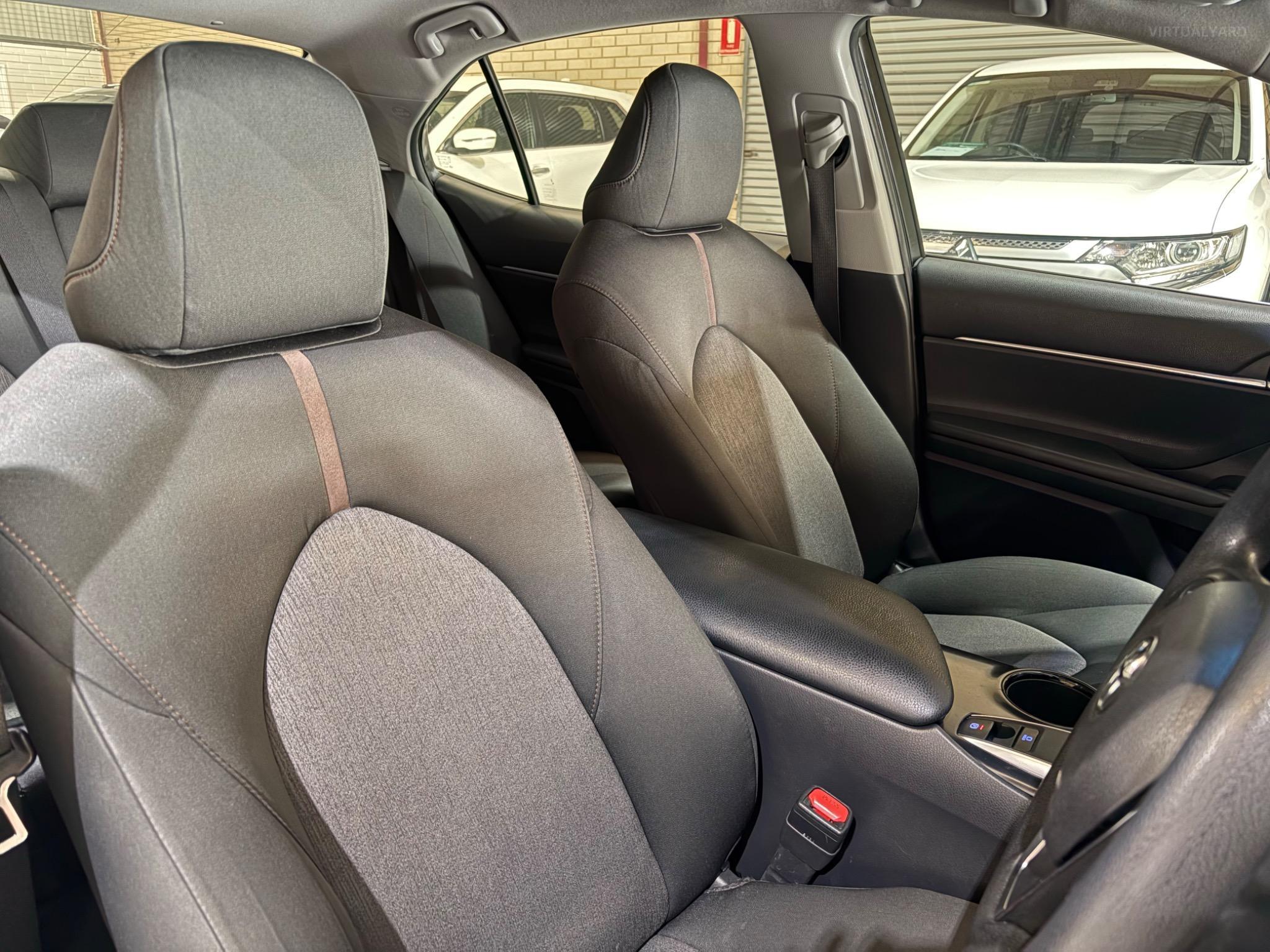 TOYOTA CAMRY