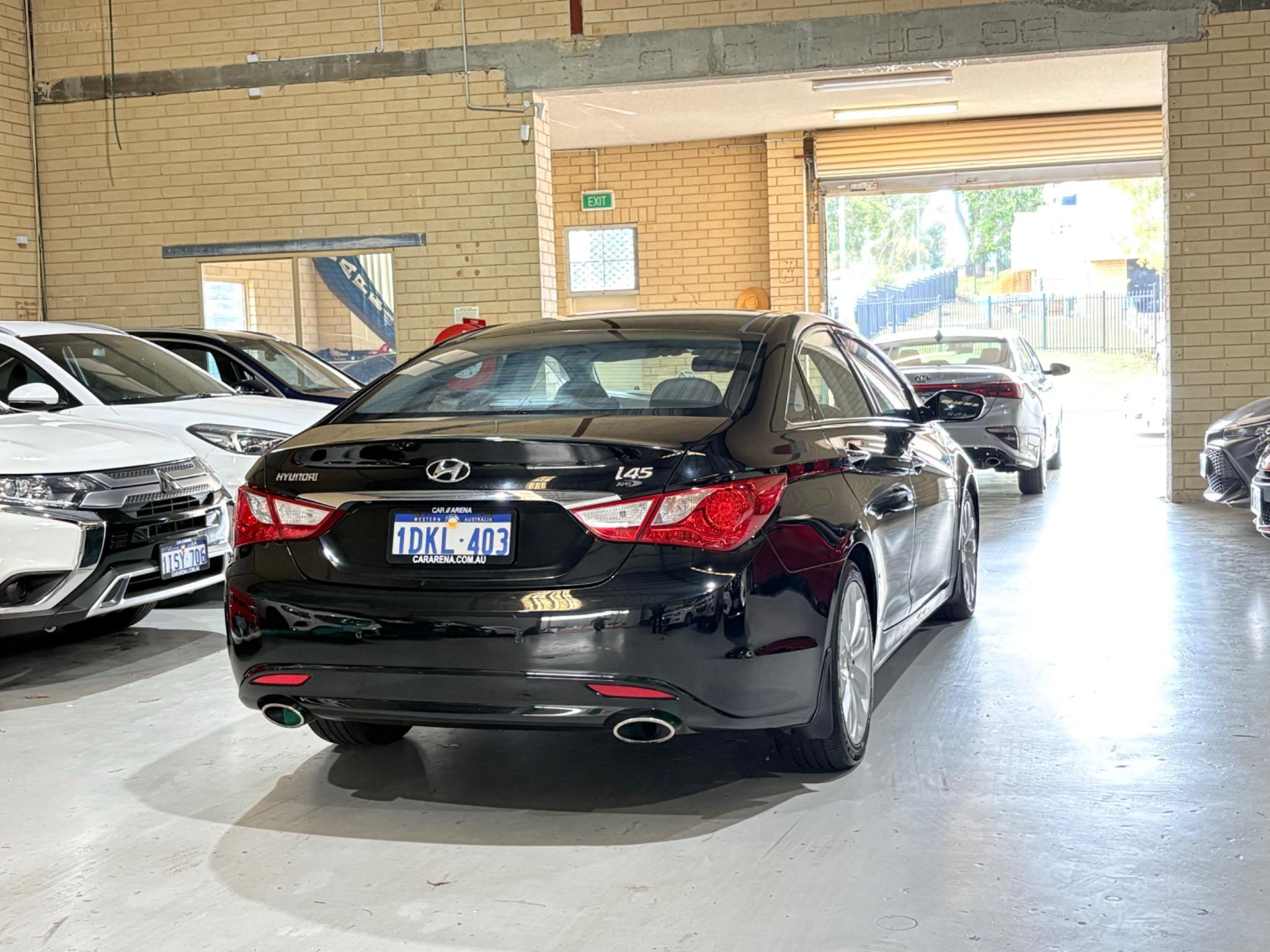 HYUNDAI i45