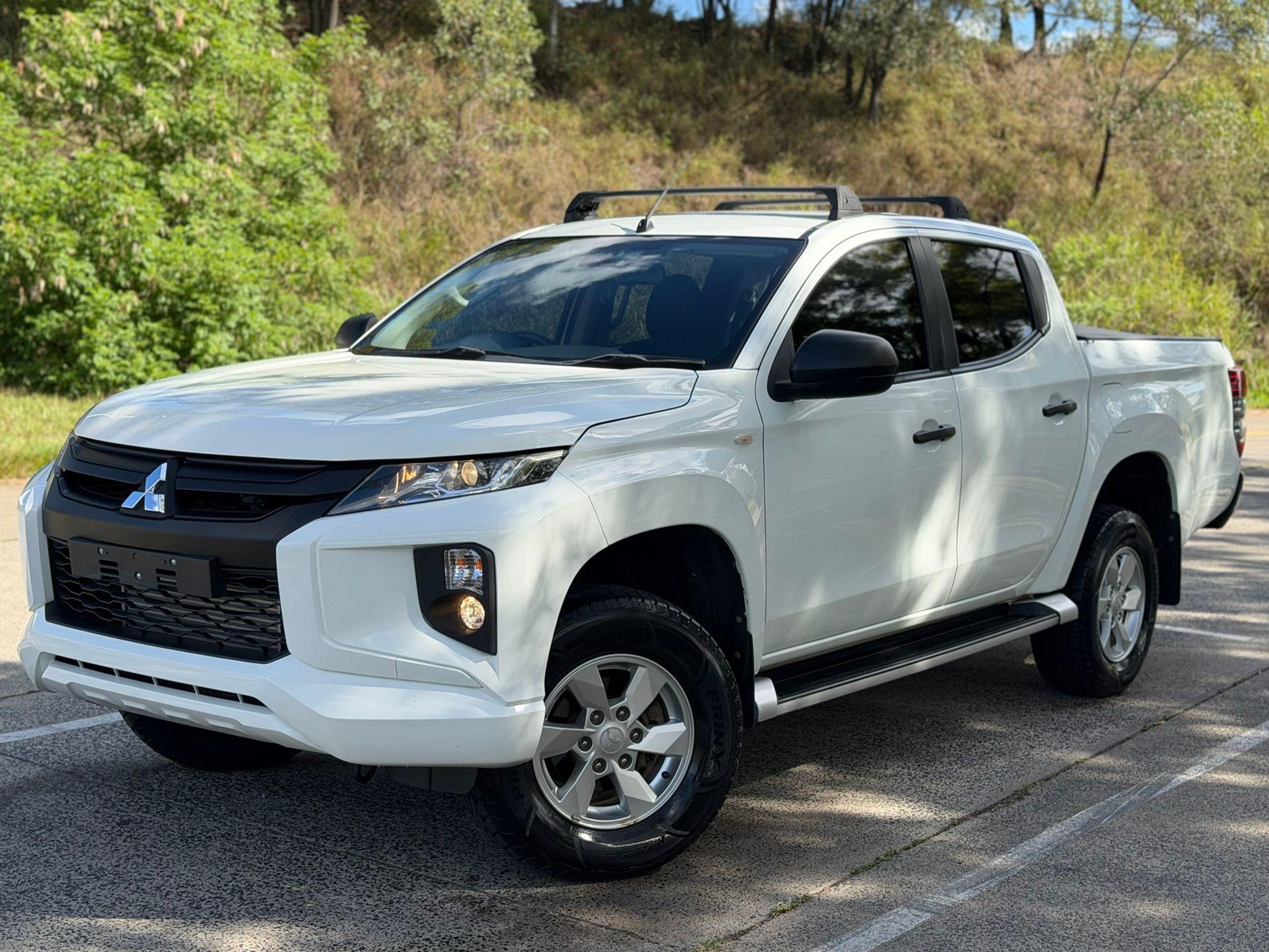 MITSUBISHI TRITON