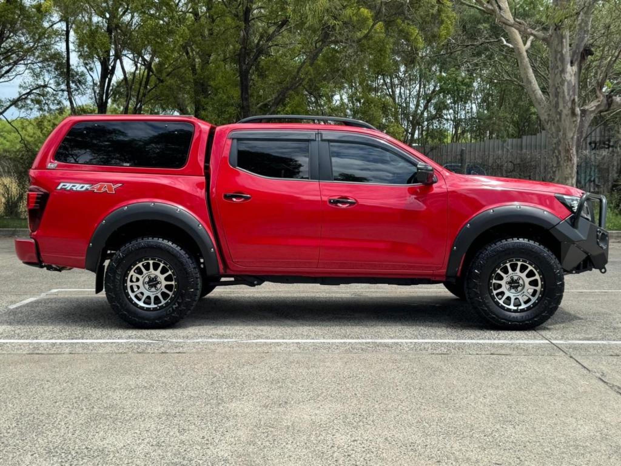 NISSAN NAVARA