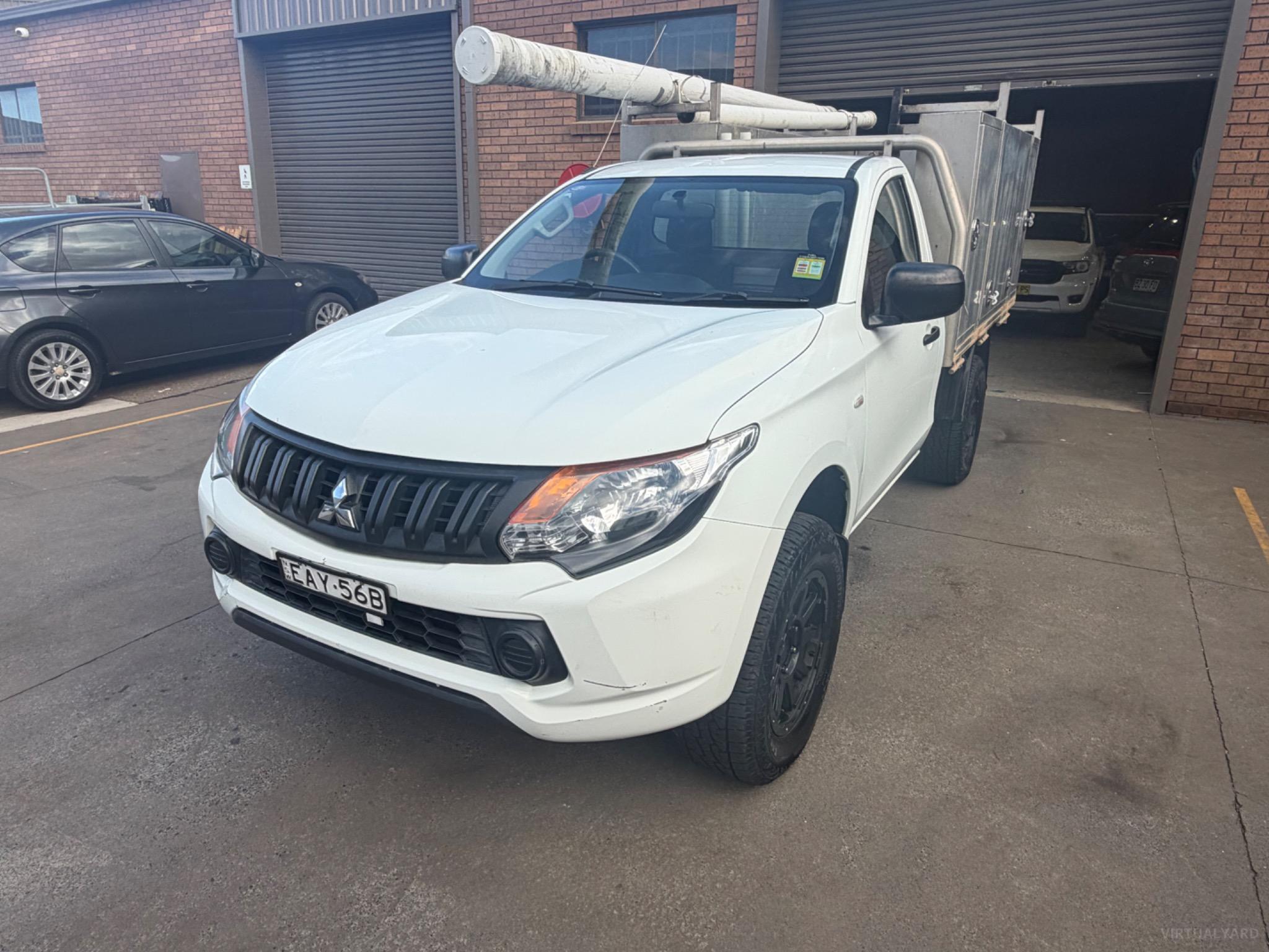 MITSUBISHI TRITON