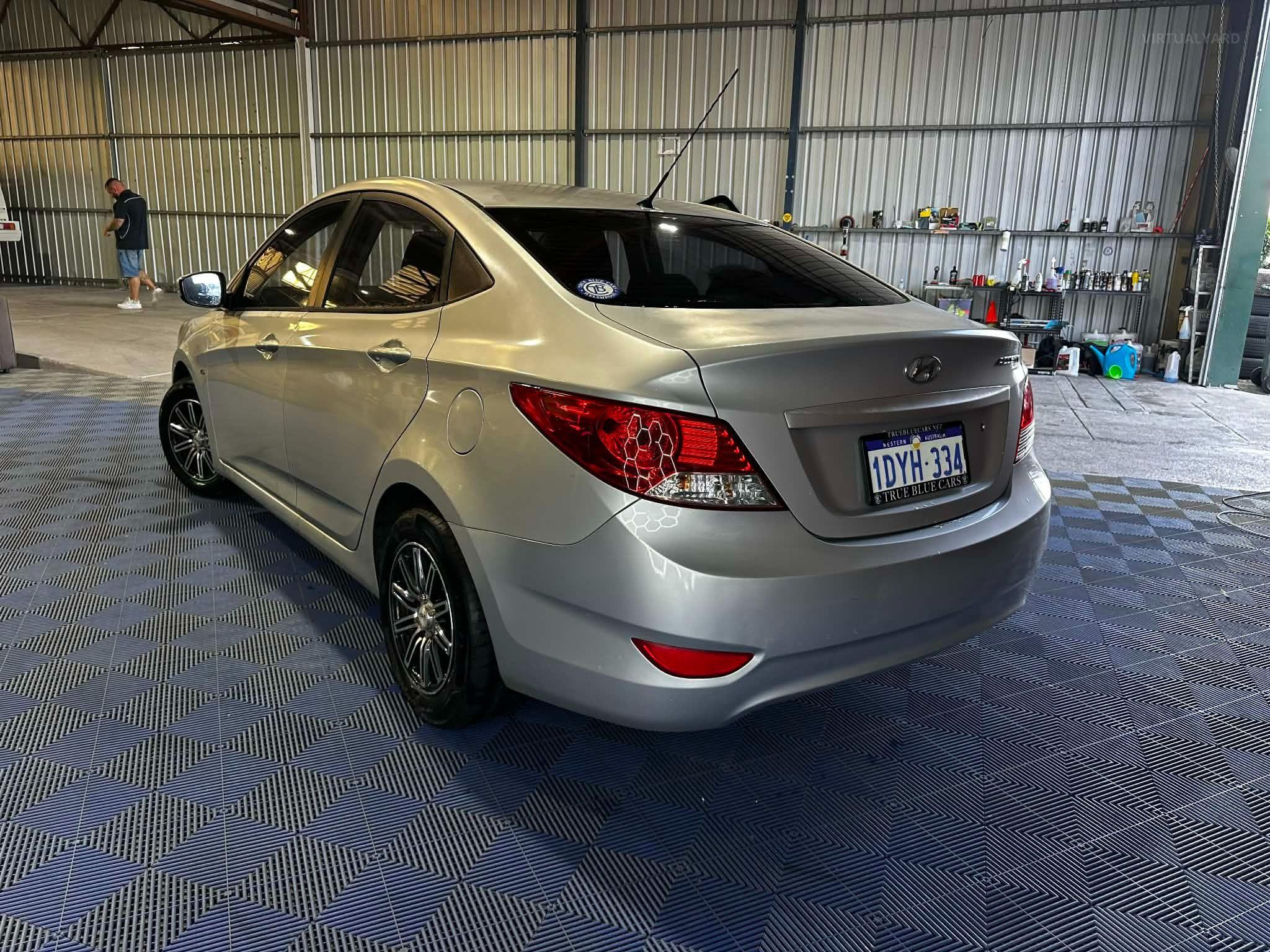 HYUNDAI ACCENT