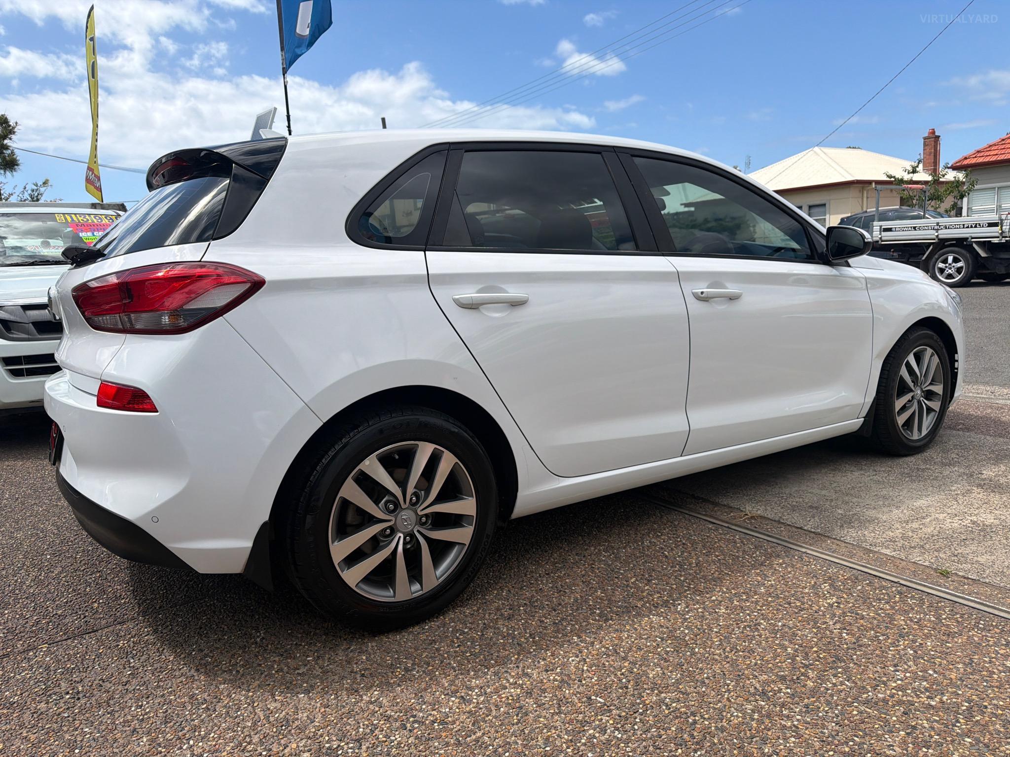 HYUNDAI i30