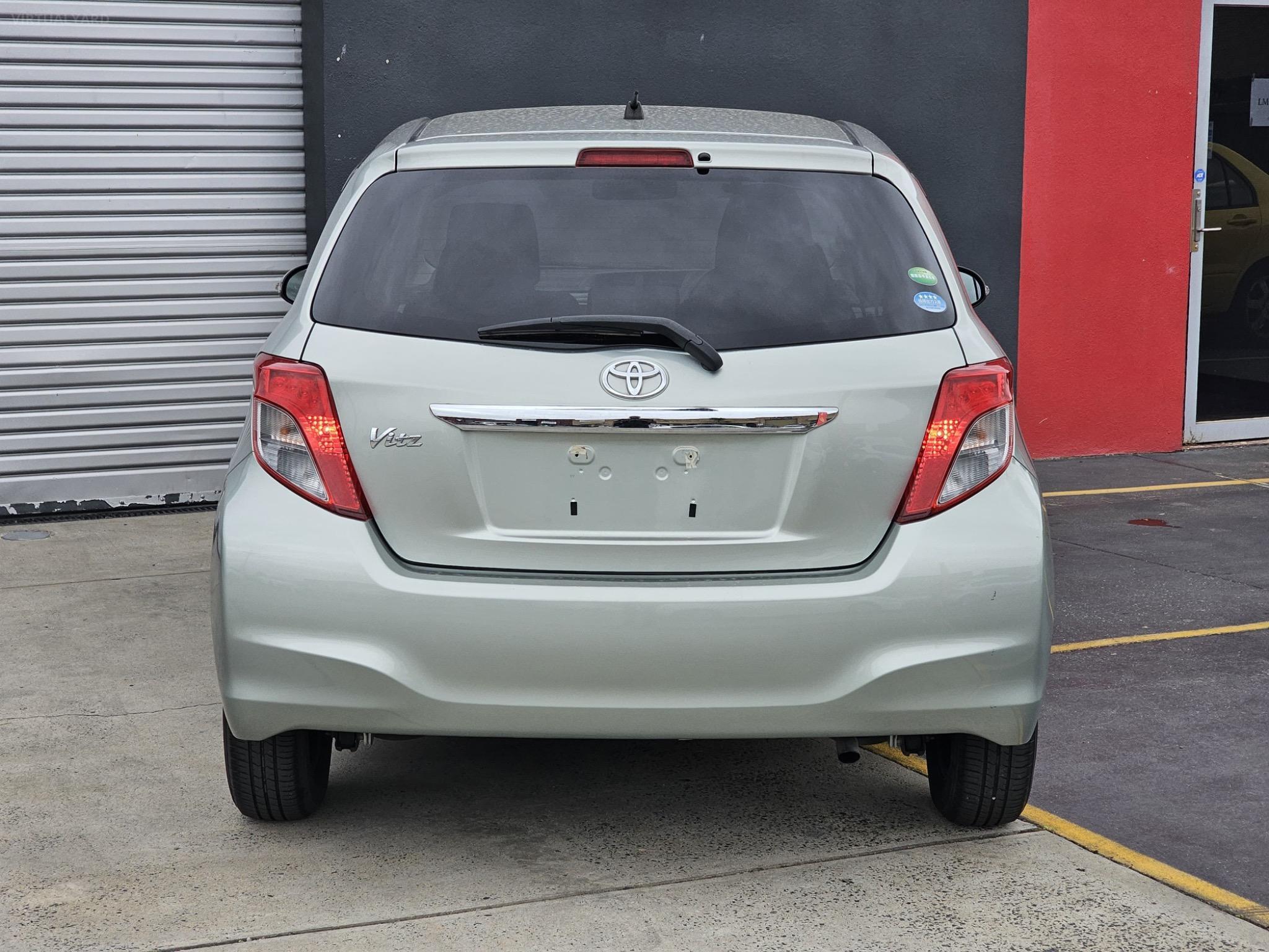 TOYOTA VITZ