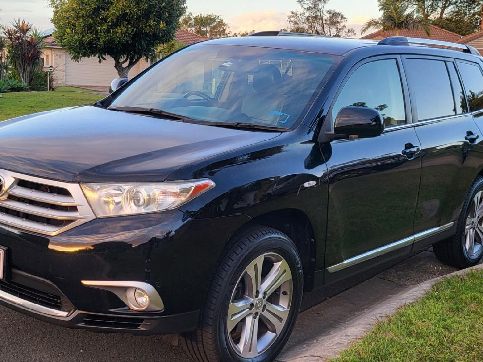 TOYOTA KLUGER