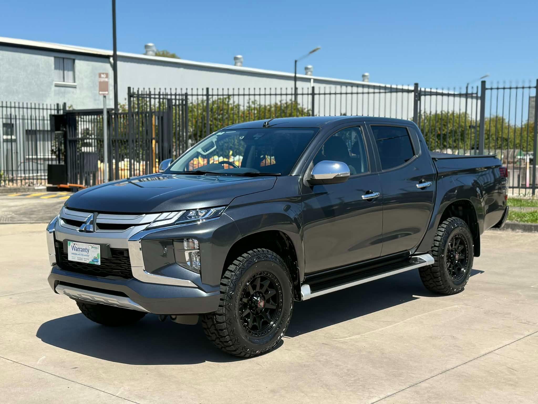 MITSUBISHI TRITON