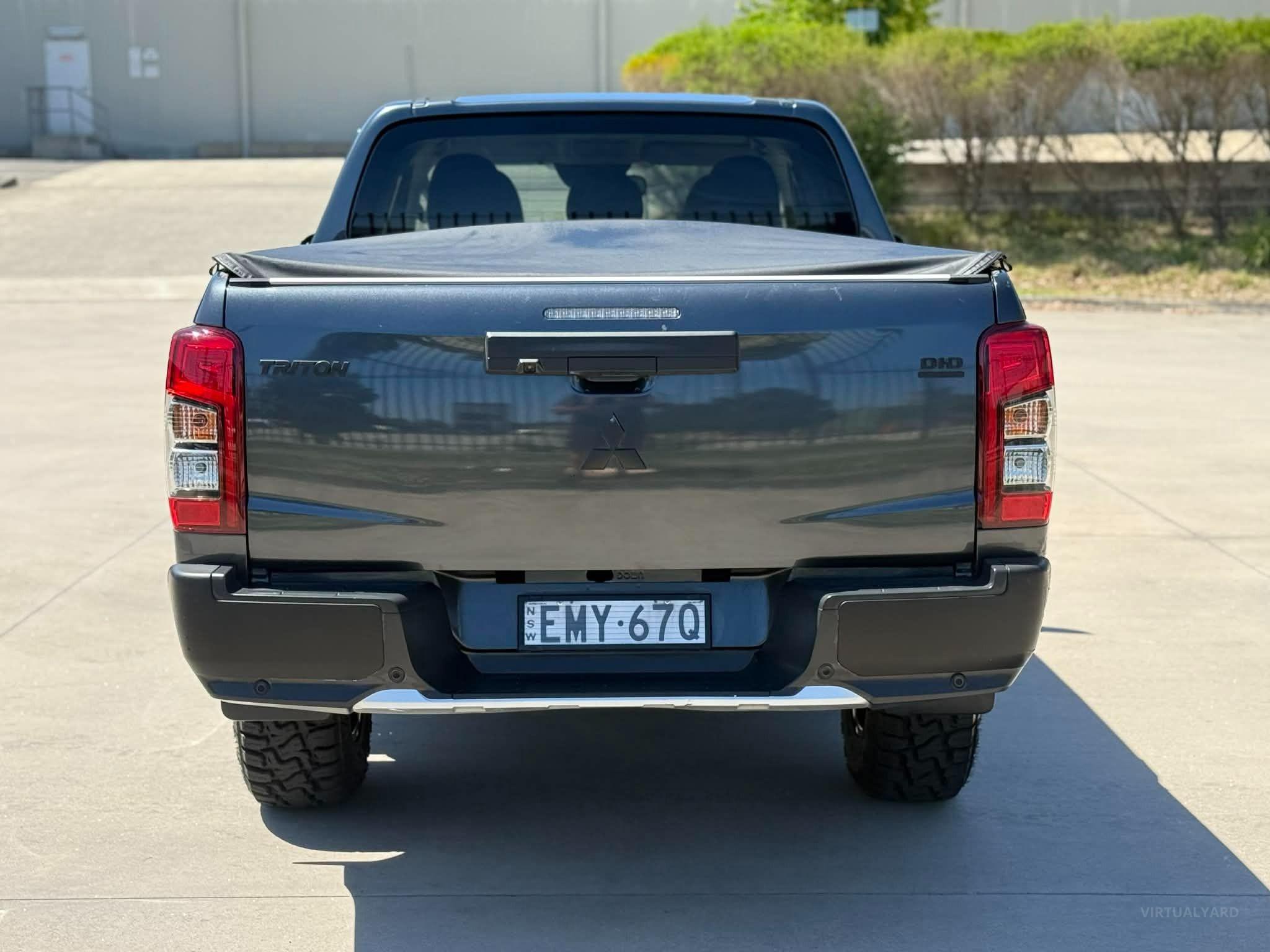 MITSUBISHI TRITON