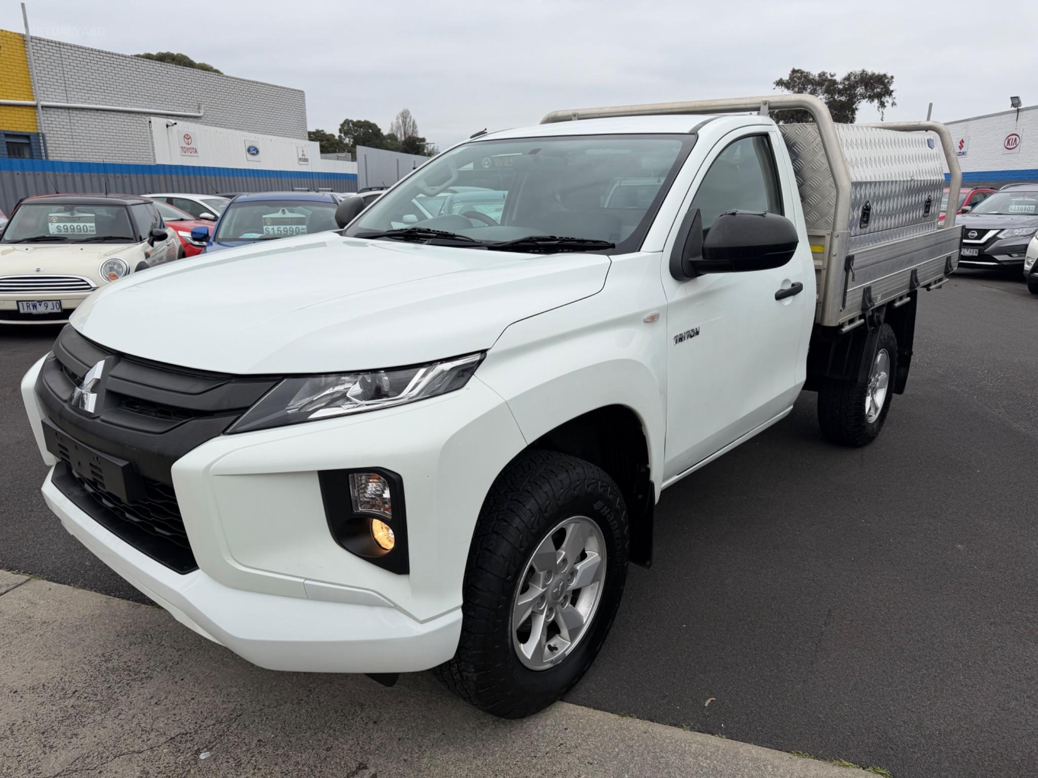 MITSUBISHI TRITON