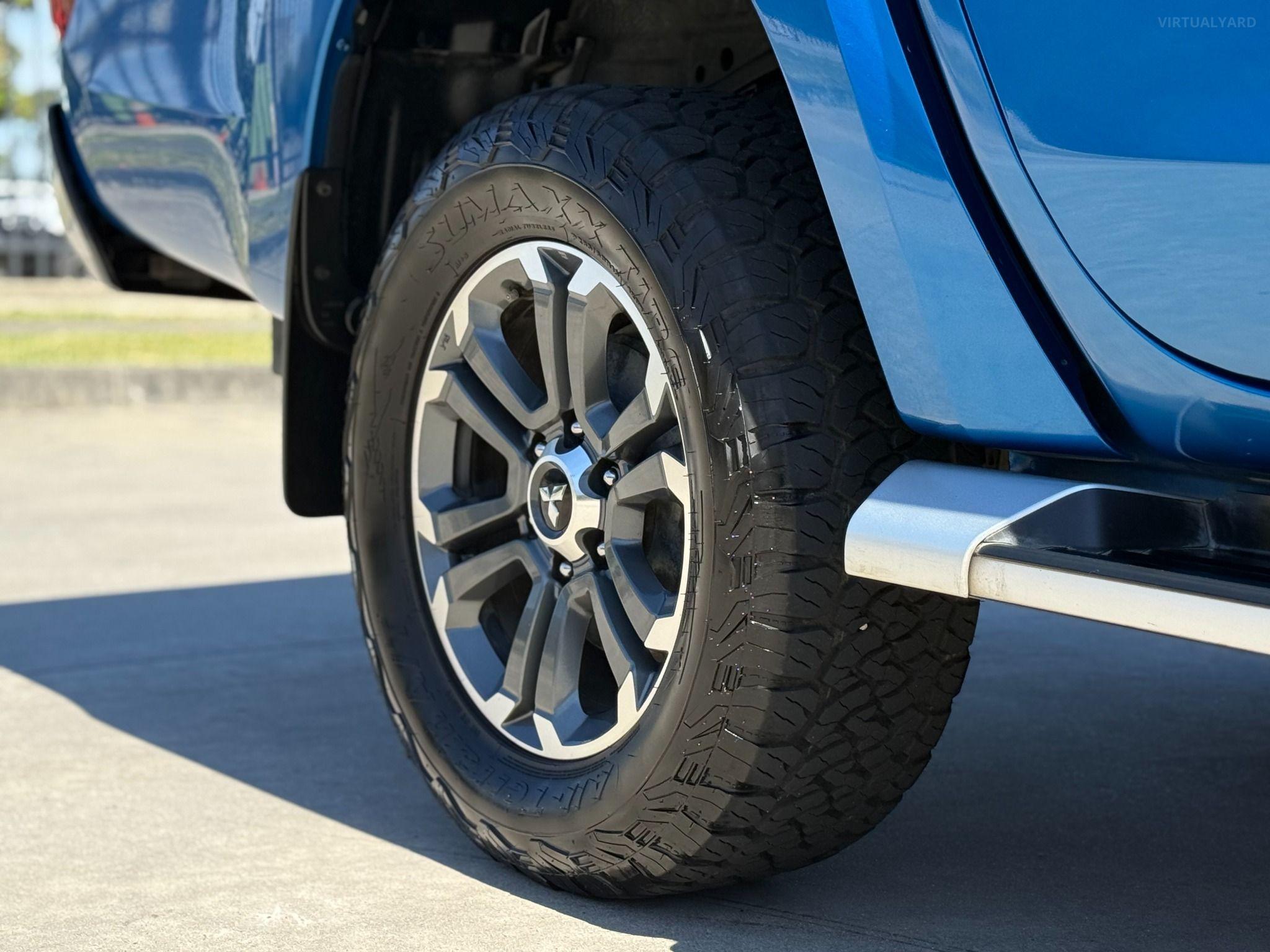 MITSUBISHI TRITON
