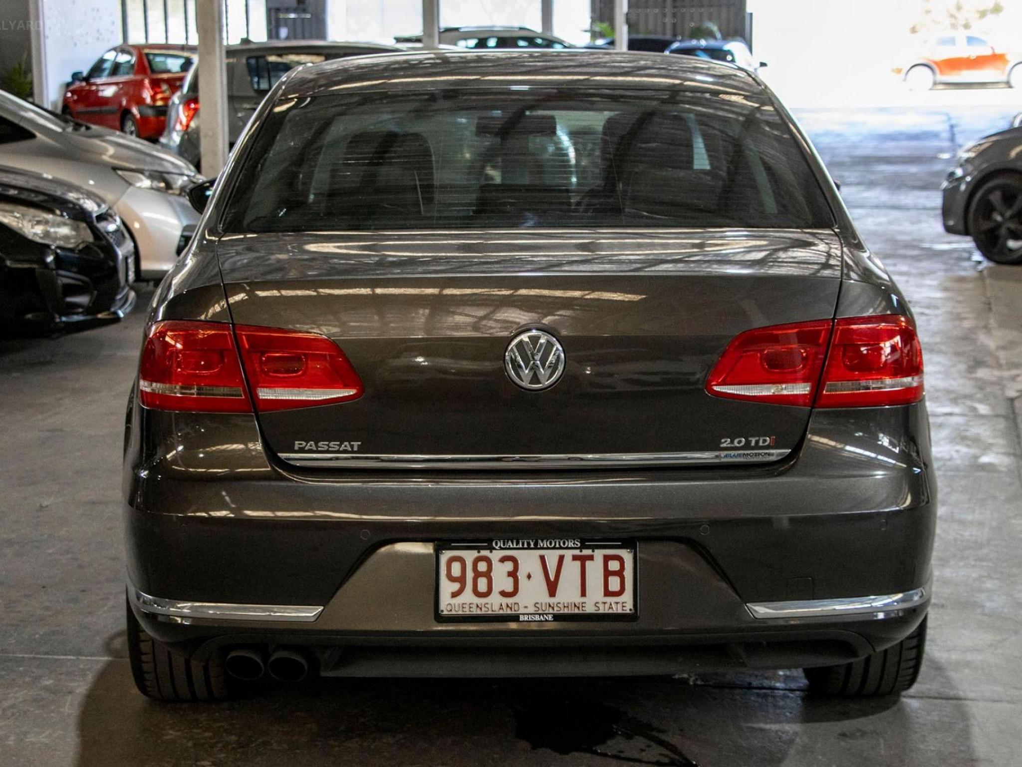 VOLKSWAGEN PASSAT