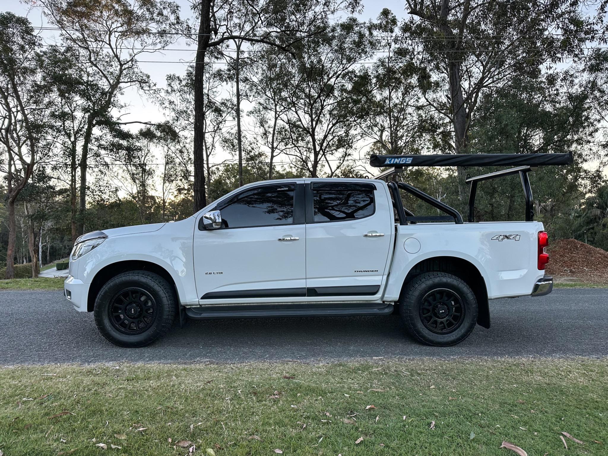 HOLDEN COLORADO