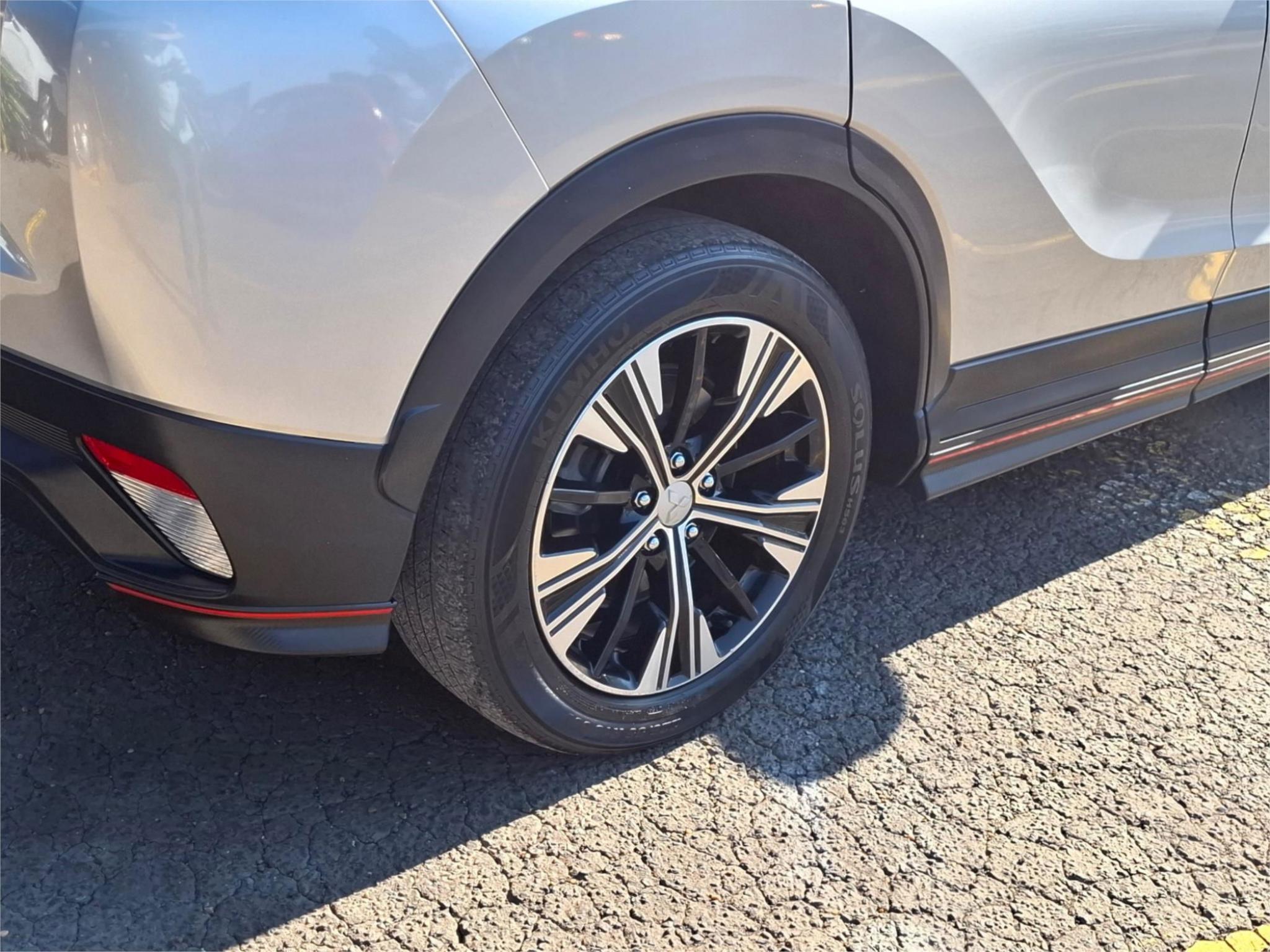 2018 MITSUBISHI ECLIPSE CROSS YA ES WAGON 5DR CVT 8SP 2WD 1.5T [MY19] image 23