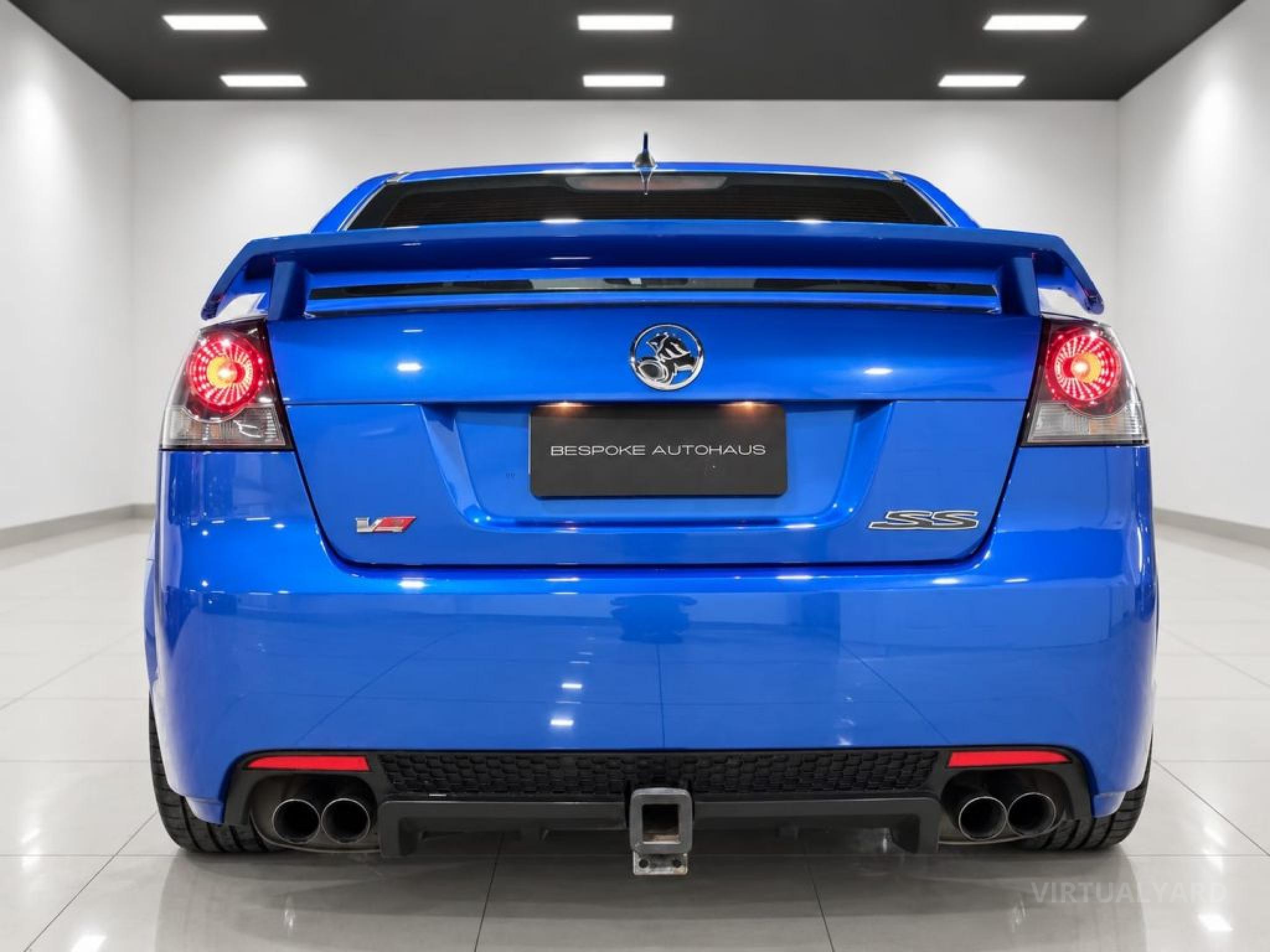HOLDEN COMMODORE