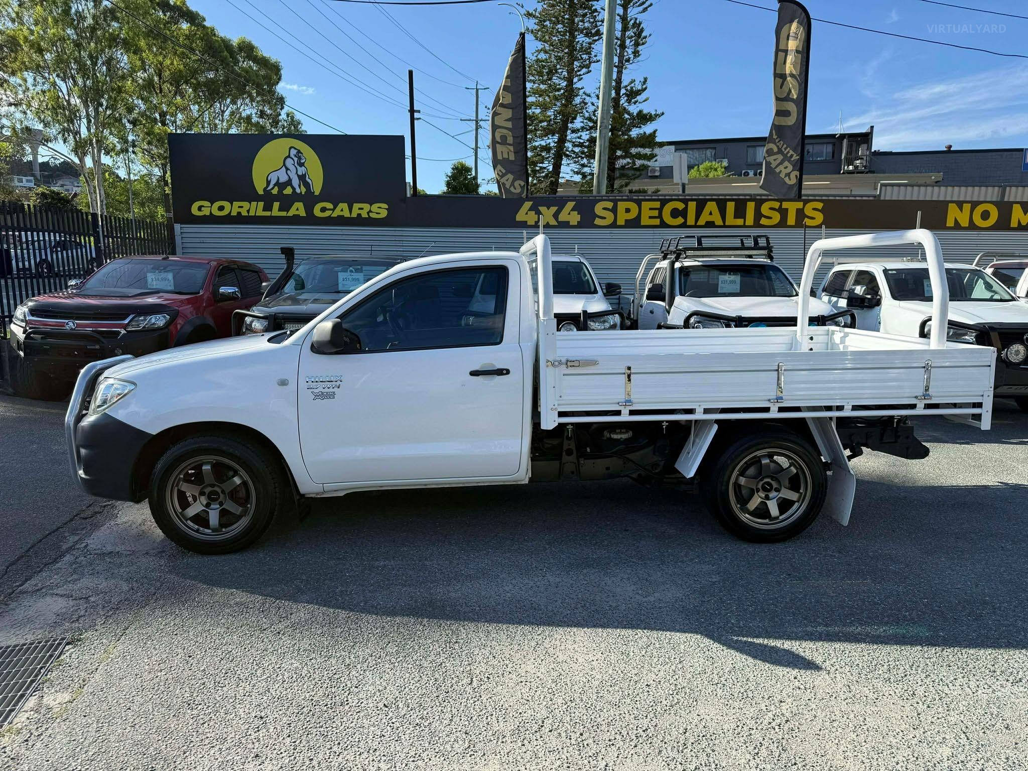 TOYOTA HILUX
