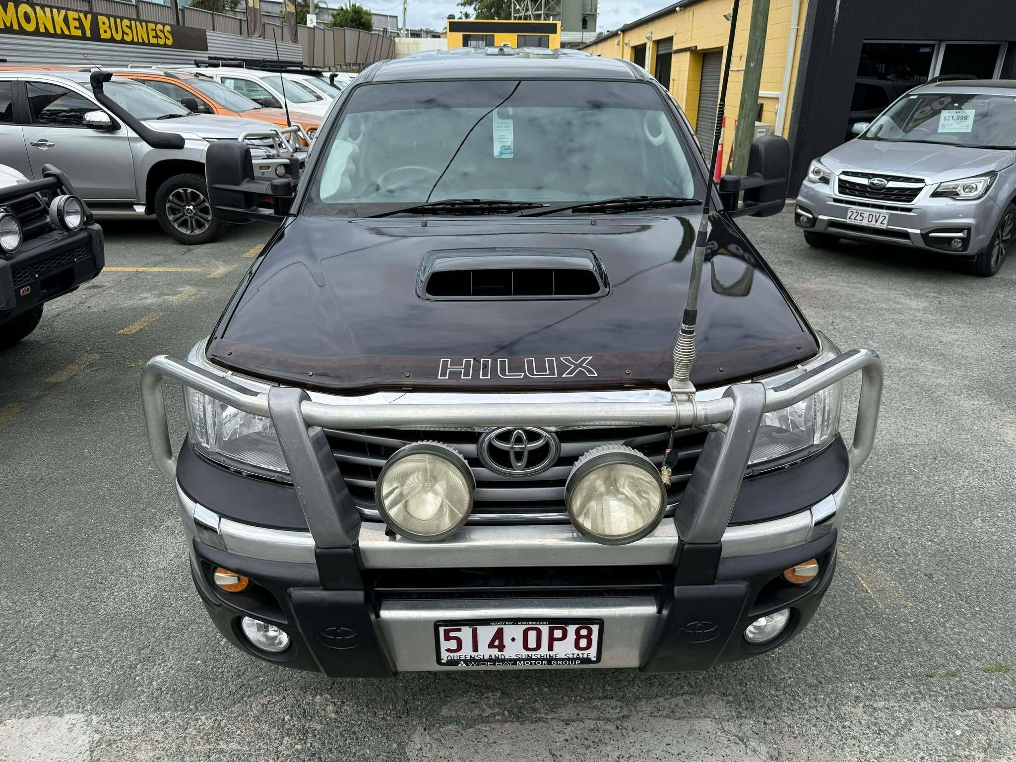 TOYOTA HILUX