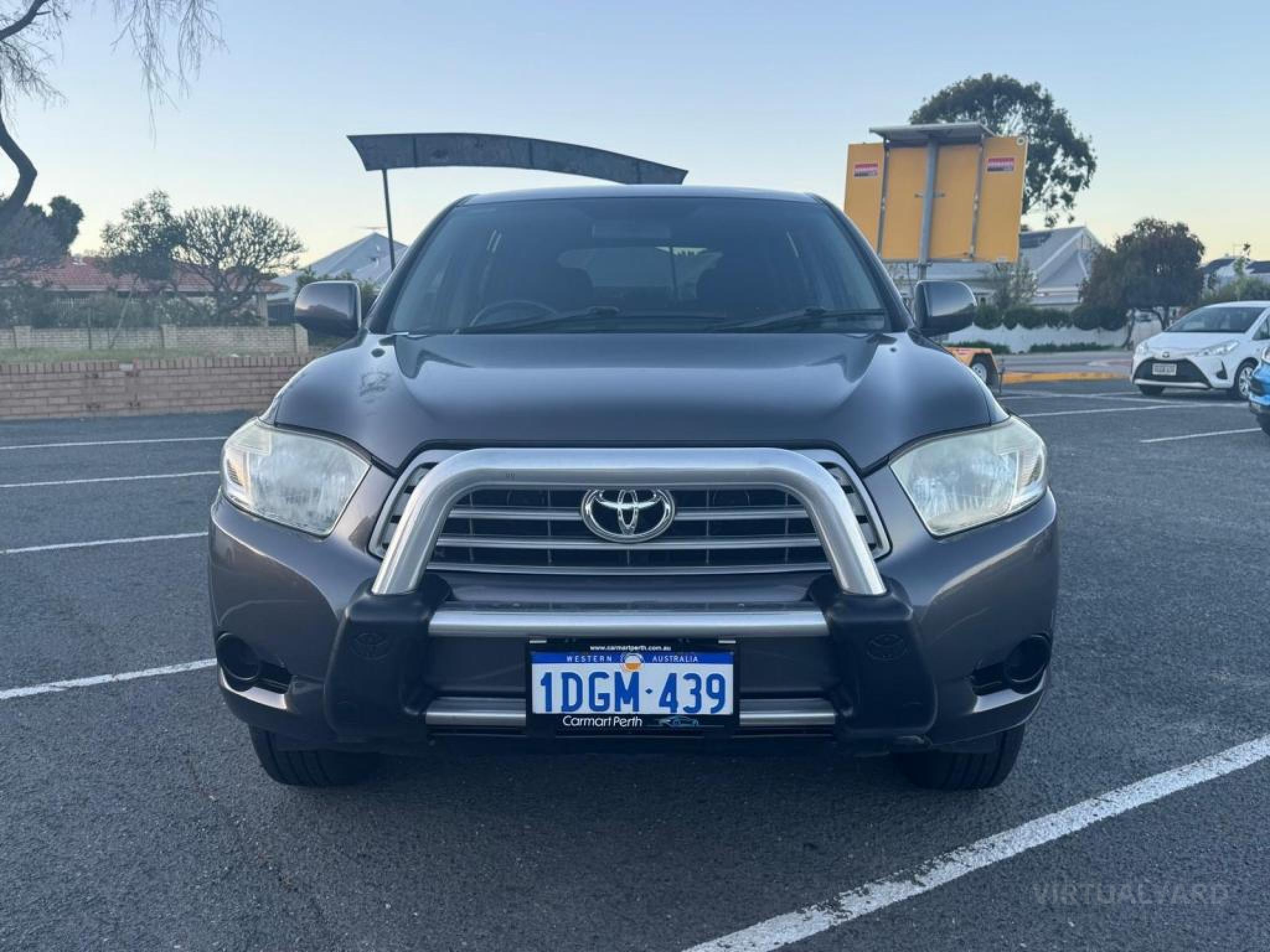 TOYOTA KLUGER