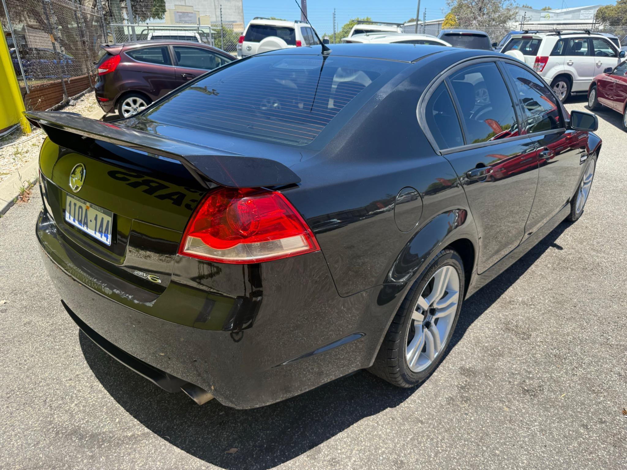 HOLDEN COMMODORE