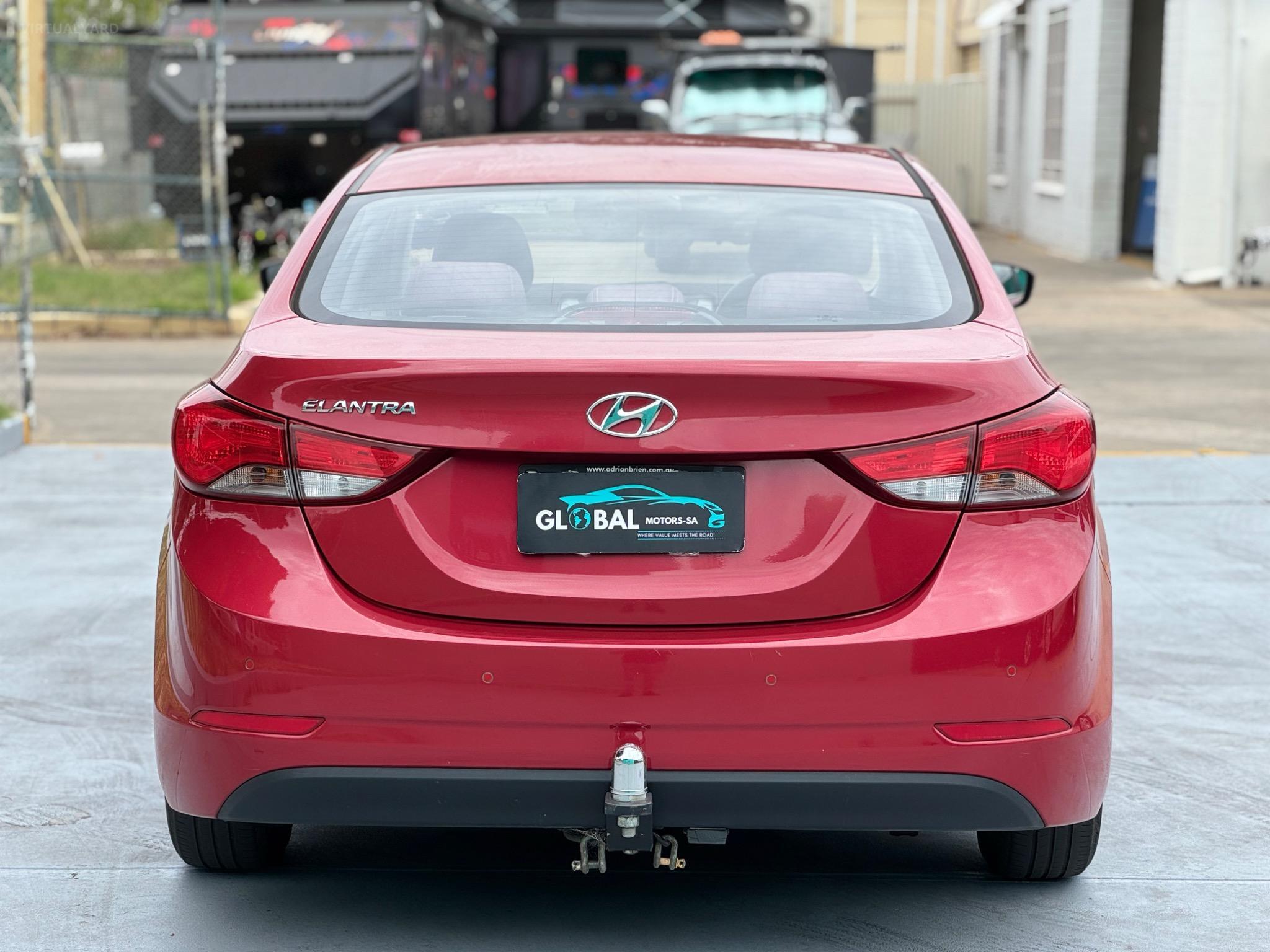 HYUNDAI ELANTRA