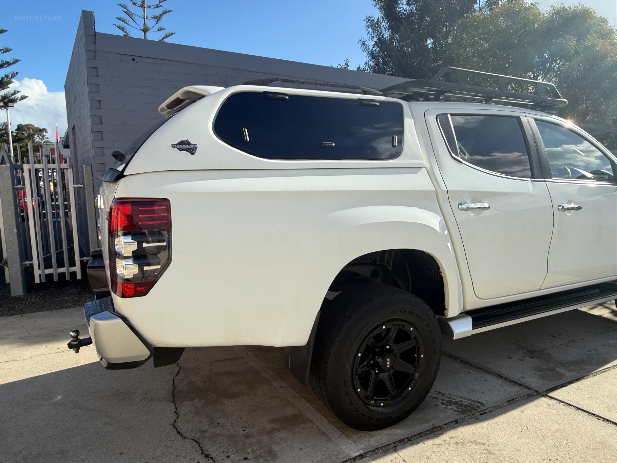 MITSUBISHI TRITON