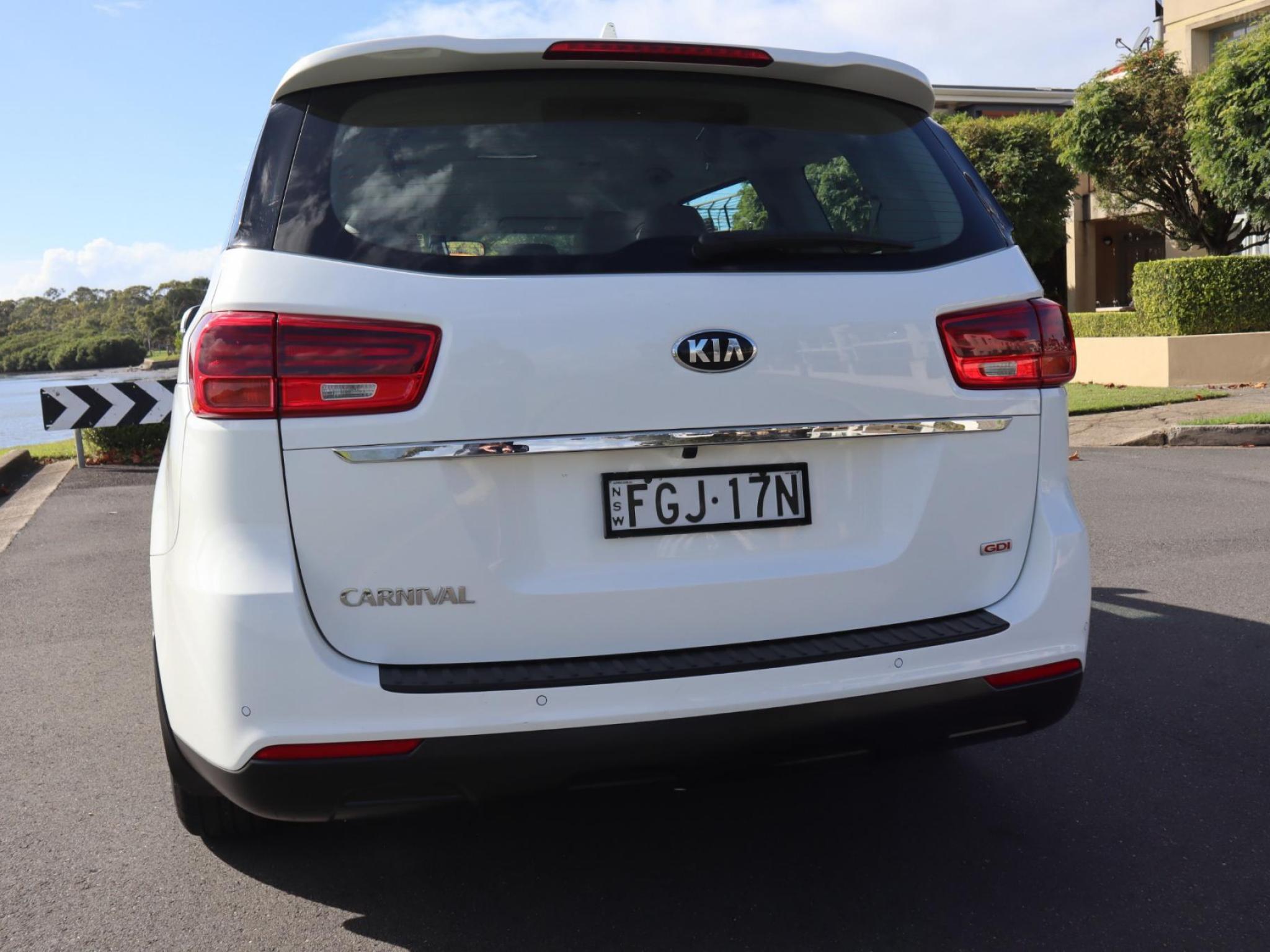 Kia Carnival