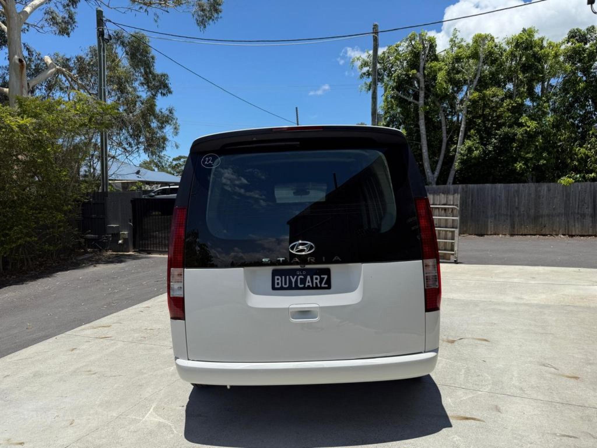 Hyundai STARIA LOAD
