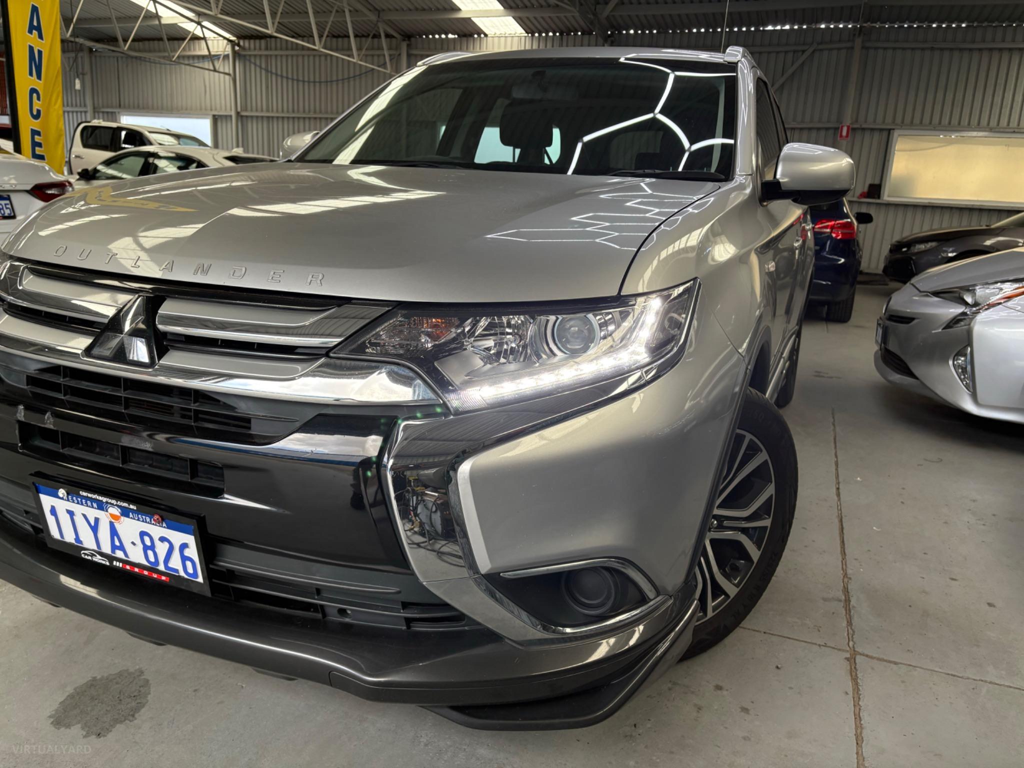 MITSUBISHI OUTLANDER