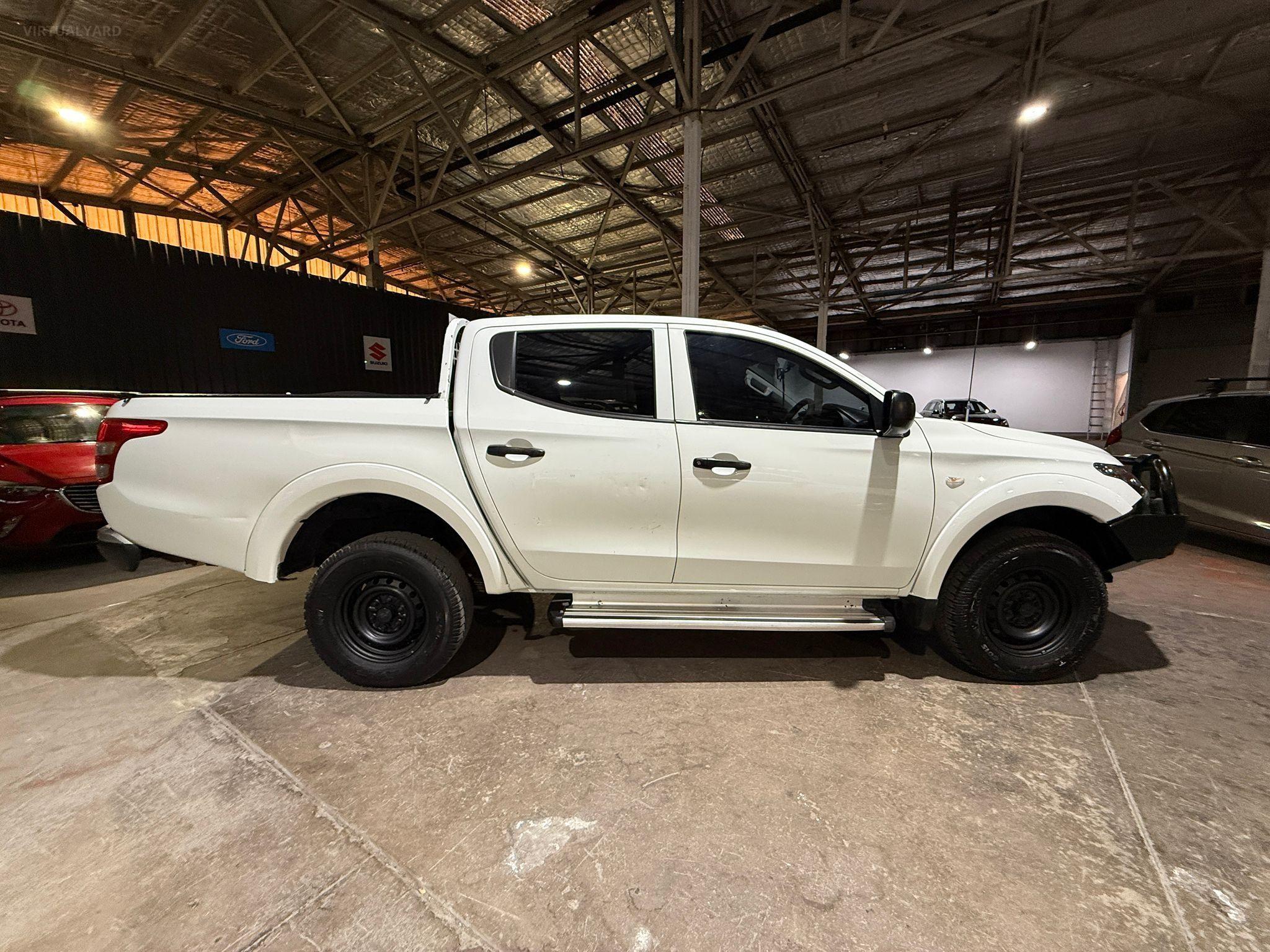 MITSUBISHI TRITON