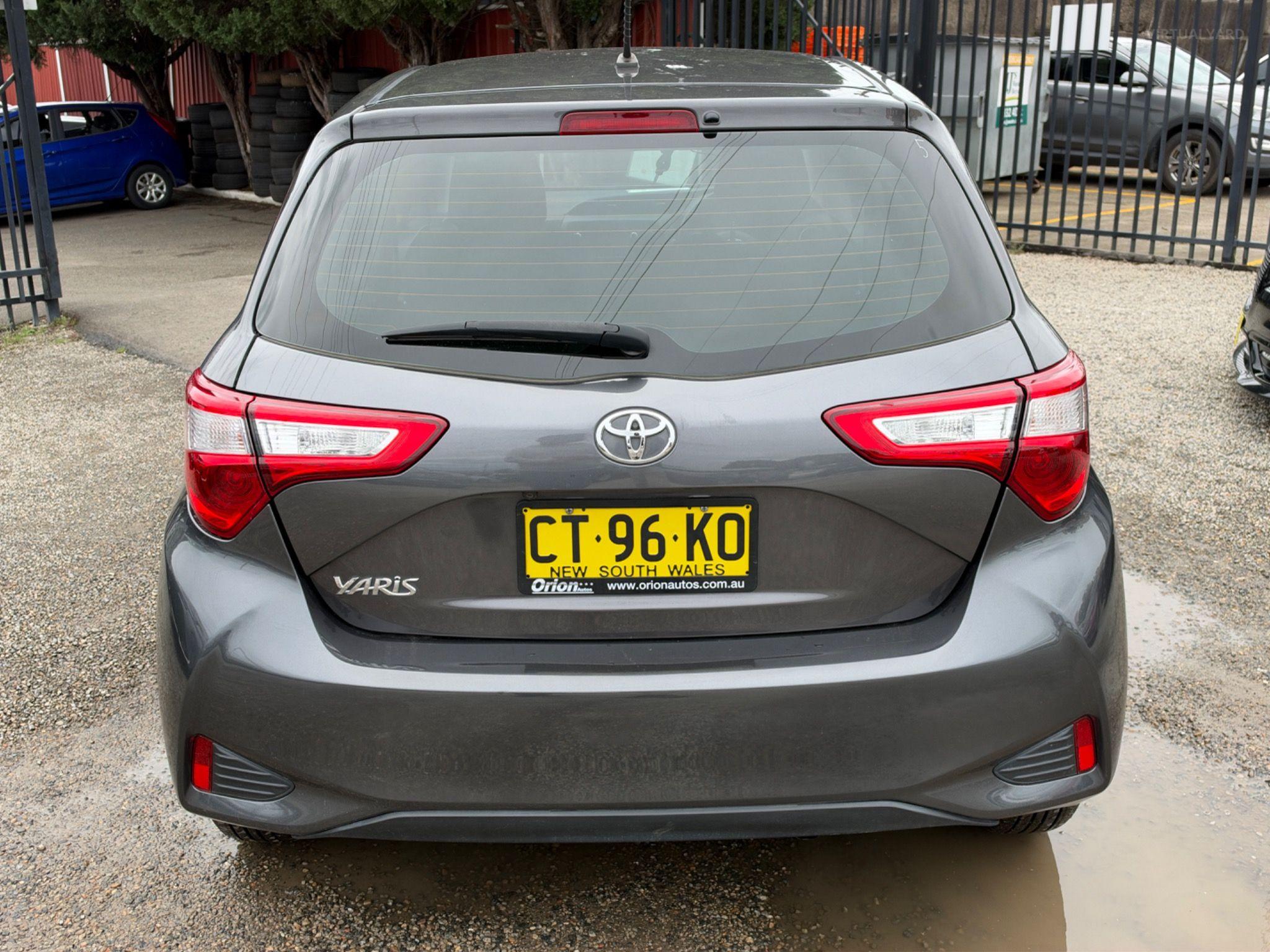 TOYOTA YARIS
