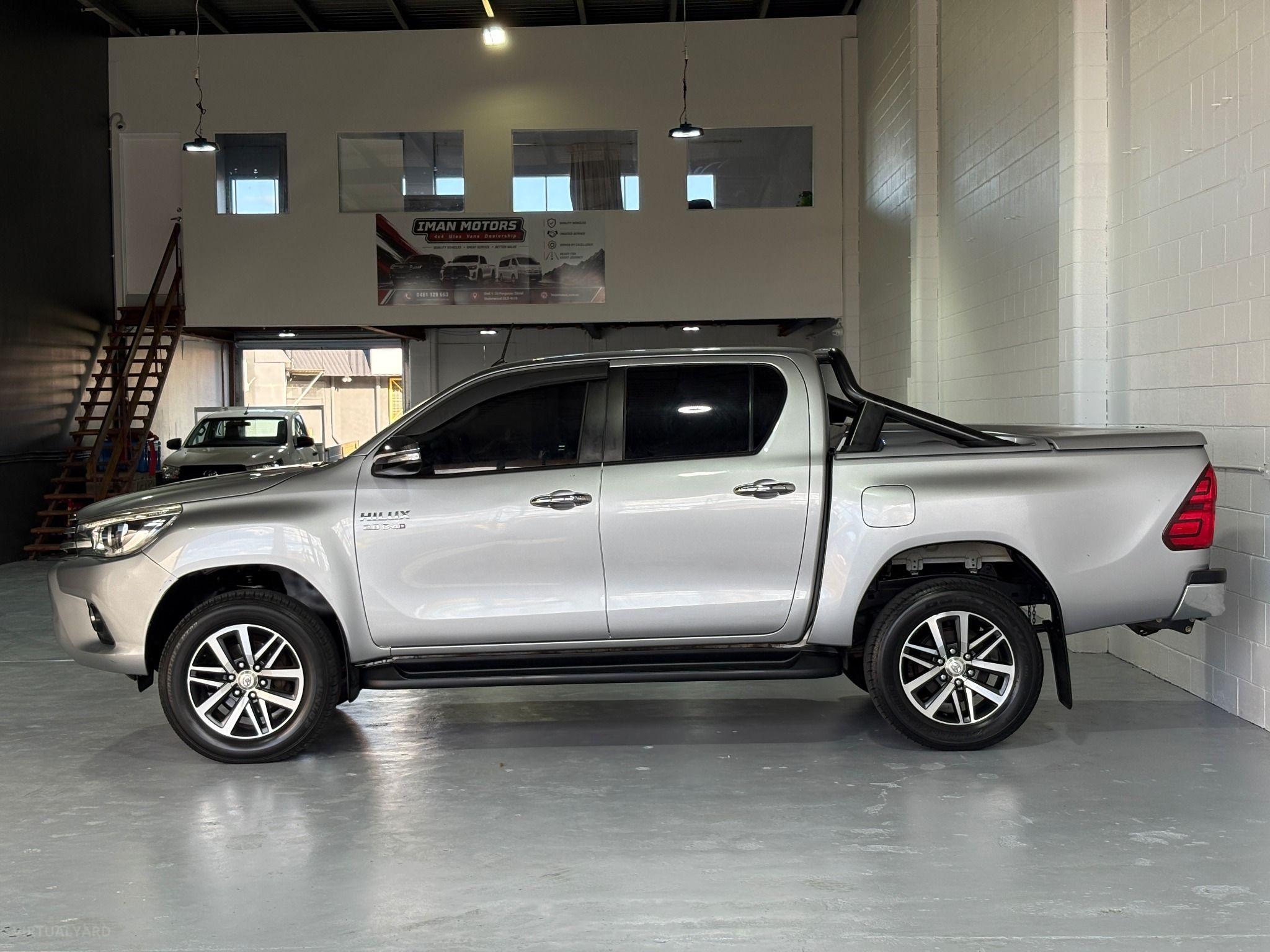 TOYOTA HILUX