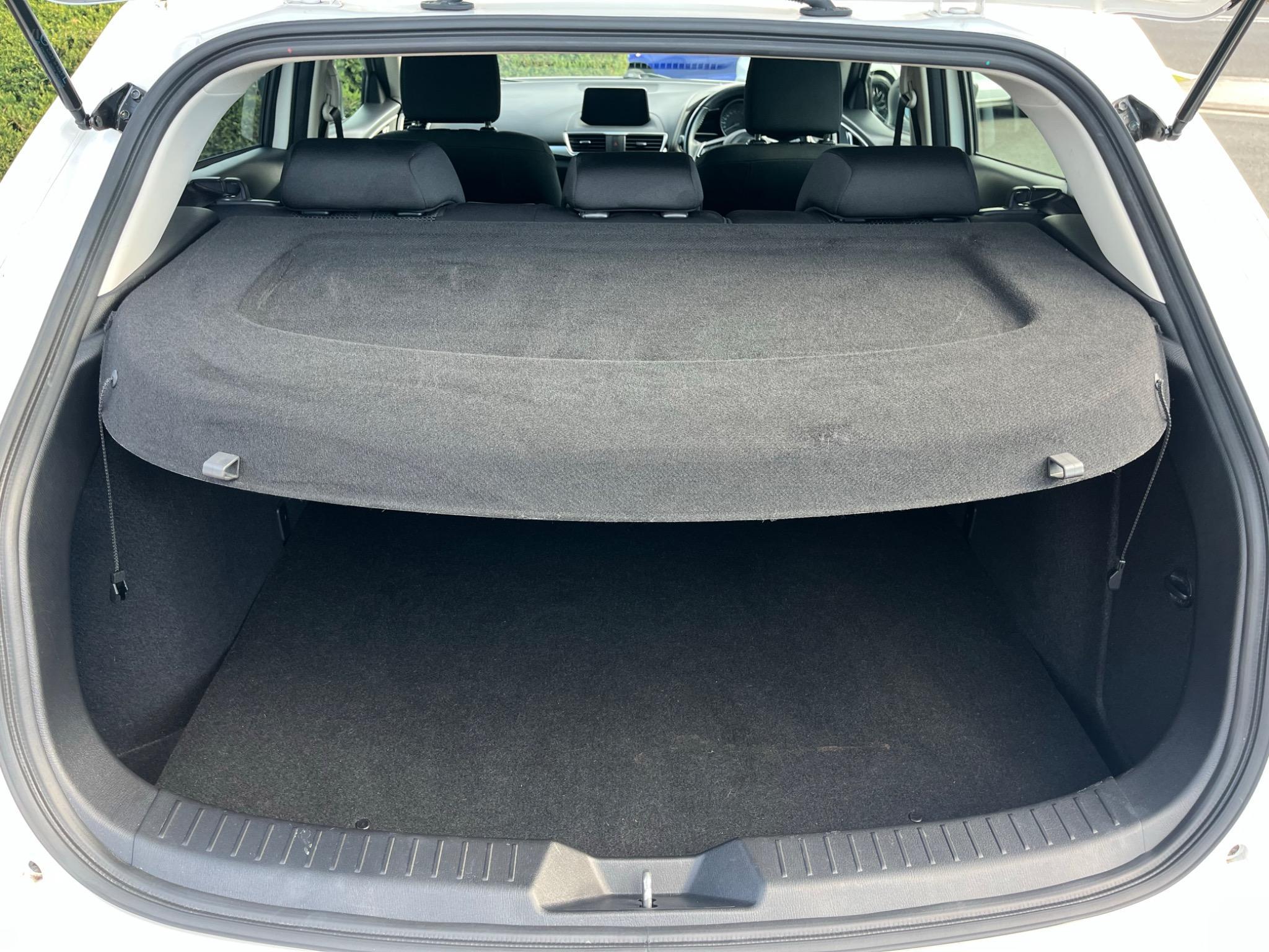 MAZDA MAZDA3