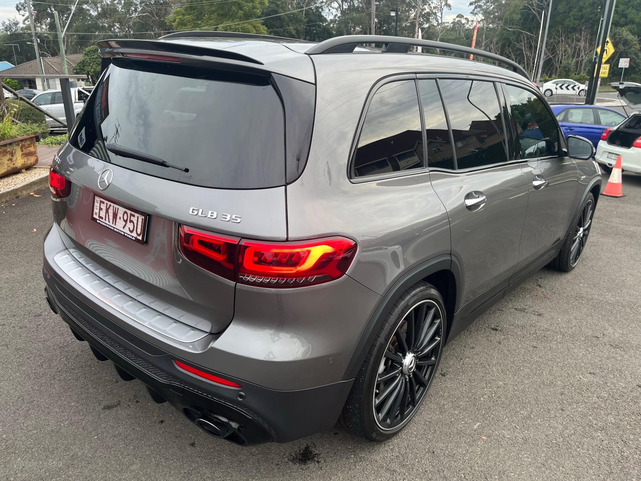 MERCEDES-AMG GLB