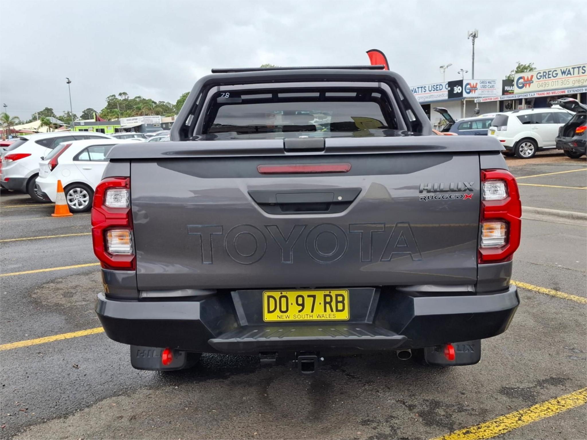 TOYOTA HILUX