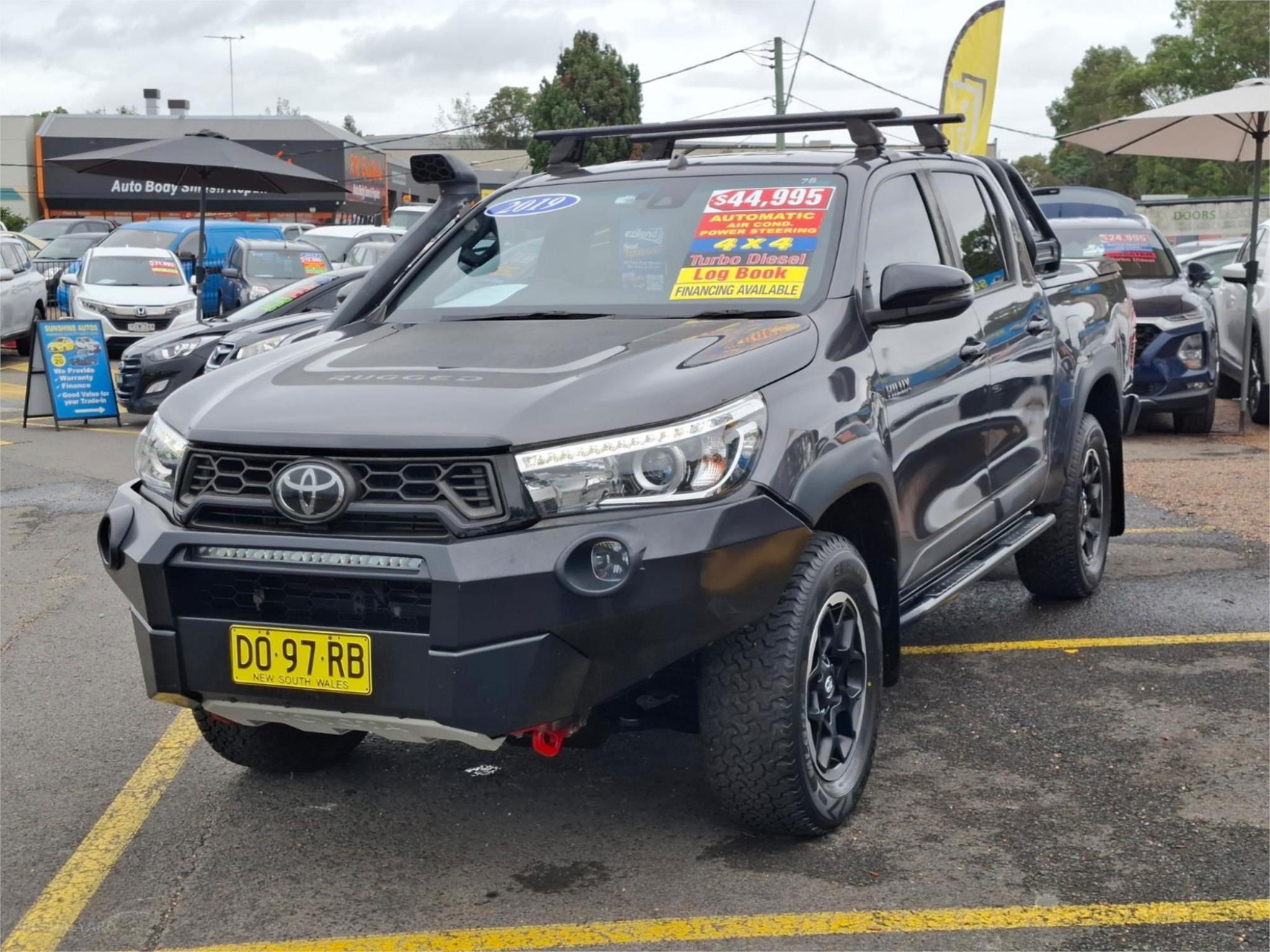 TOYOTA HILUX