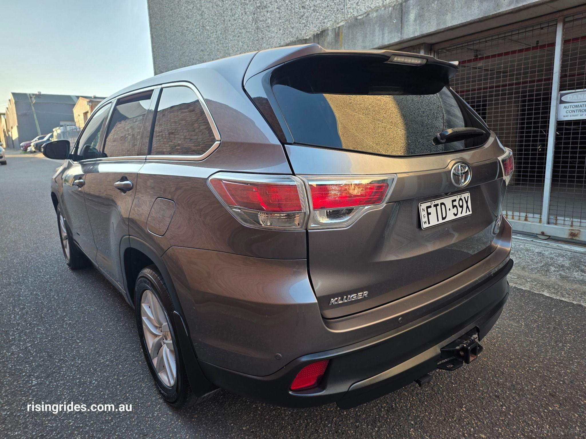 TOYOTA KLUGER