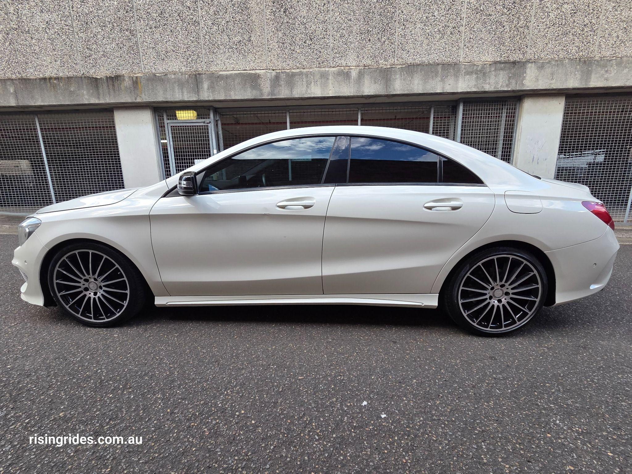 MERCEDES-BENZ CLA