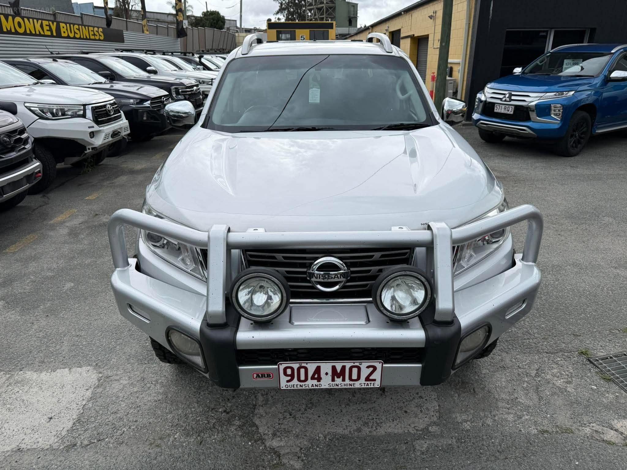NISSAN NAVARA
