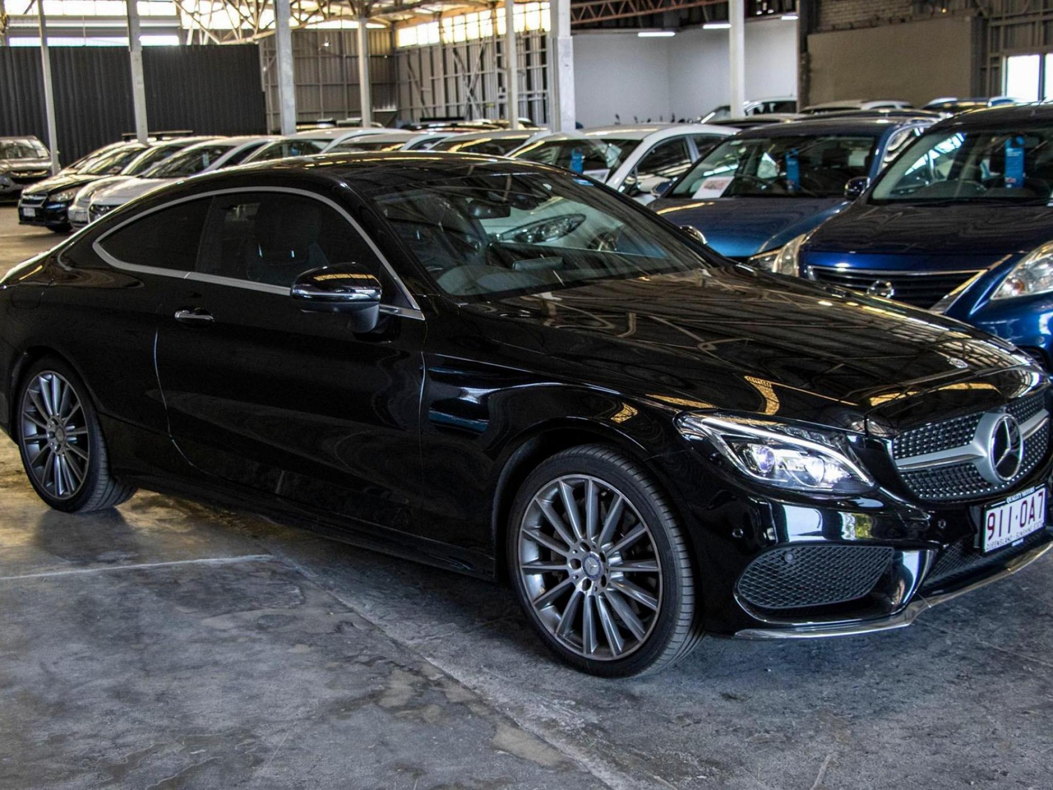 MERCEDES-BENZ C300