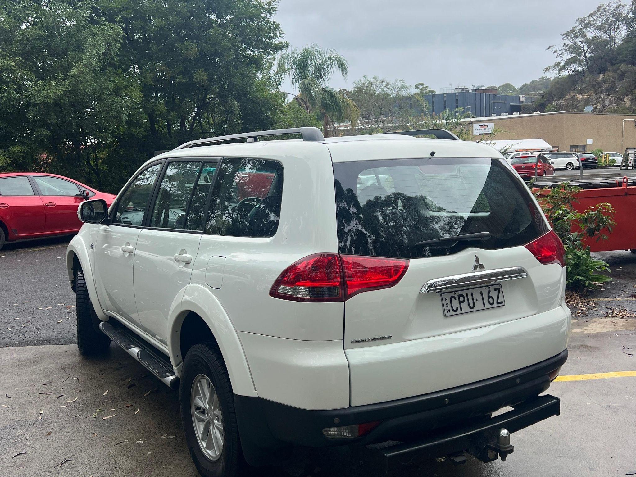 MITSUBISHI CHALLENGER