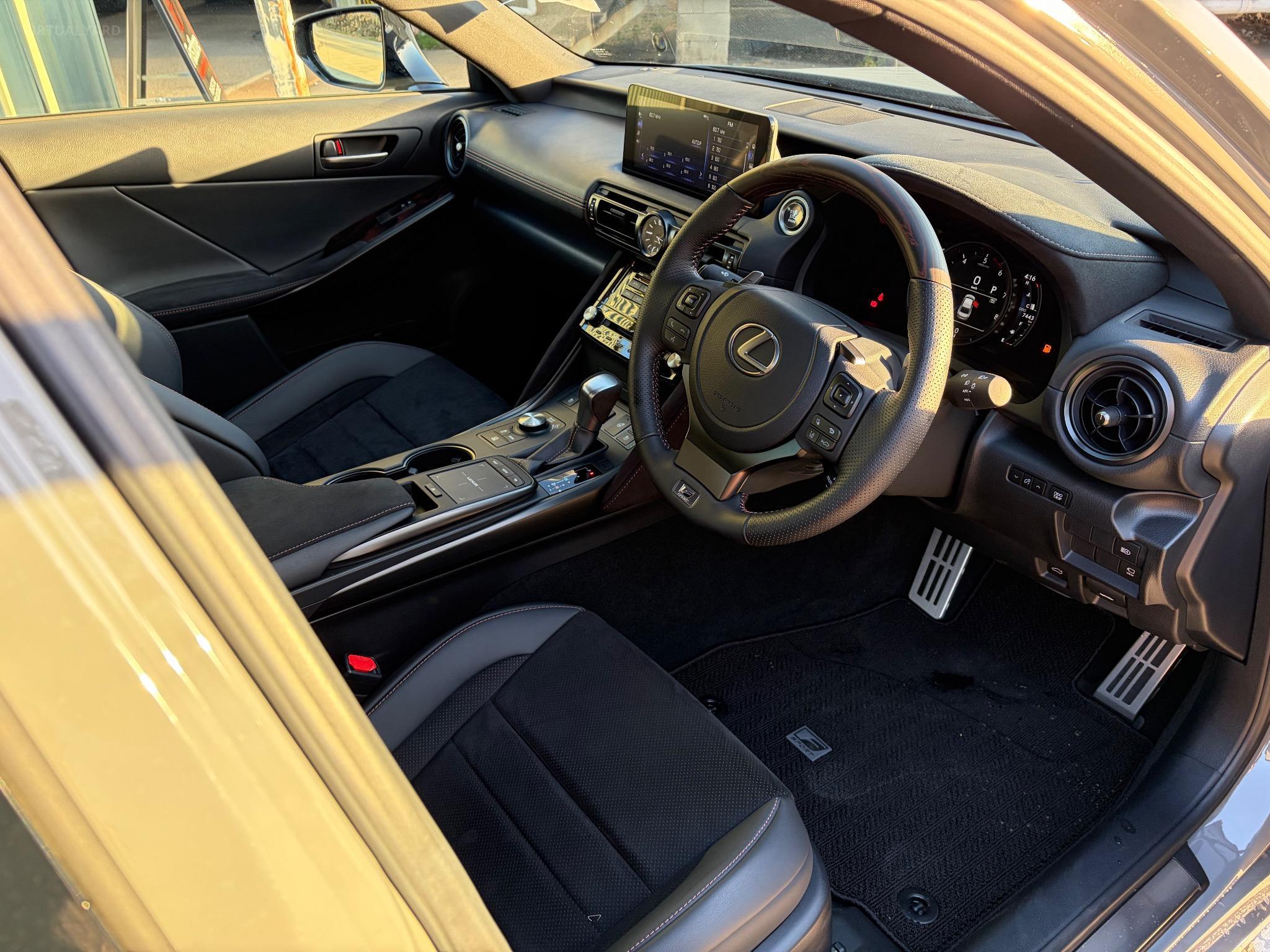 LEXUS IS500