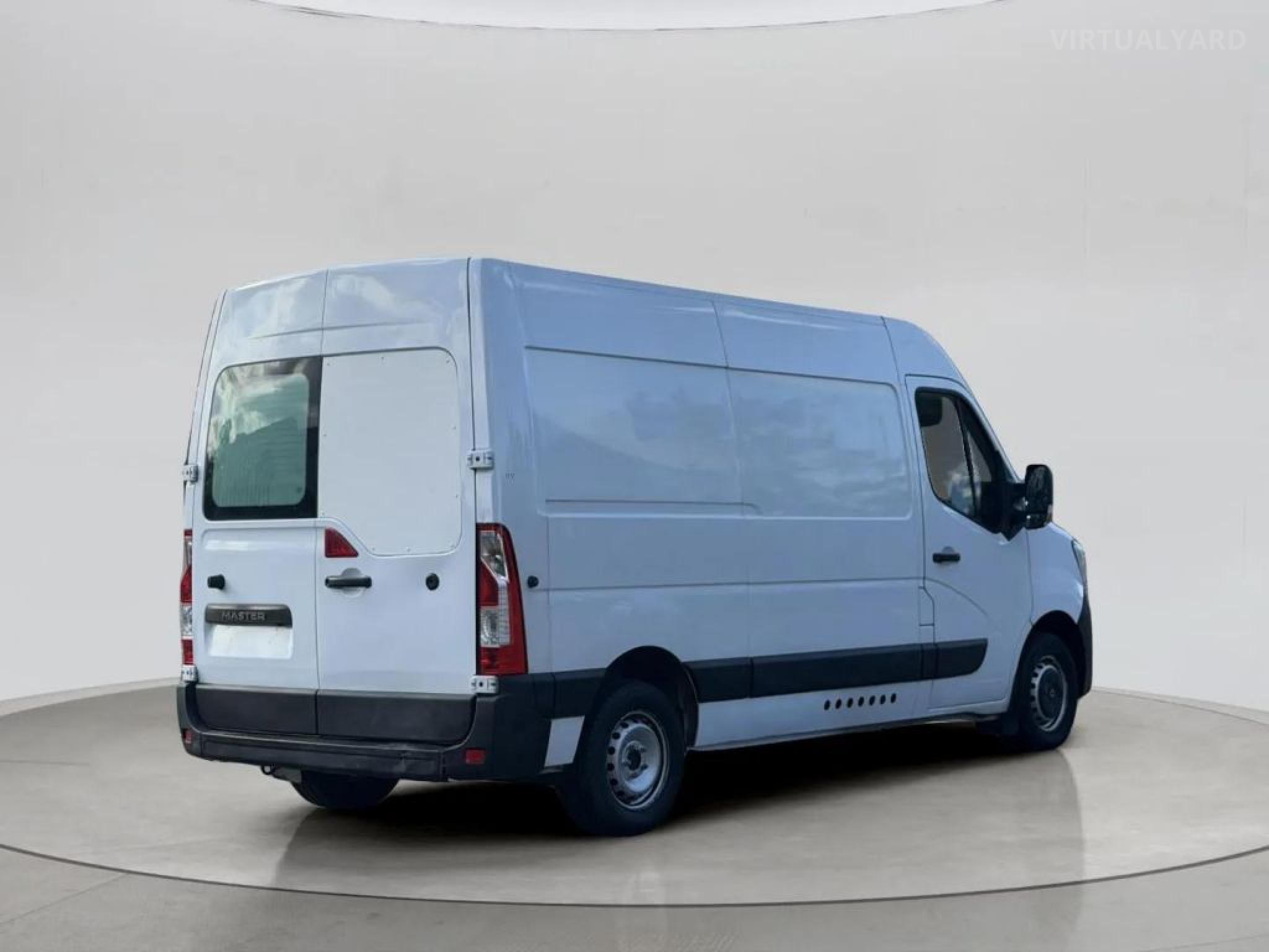 RENAULT Master