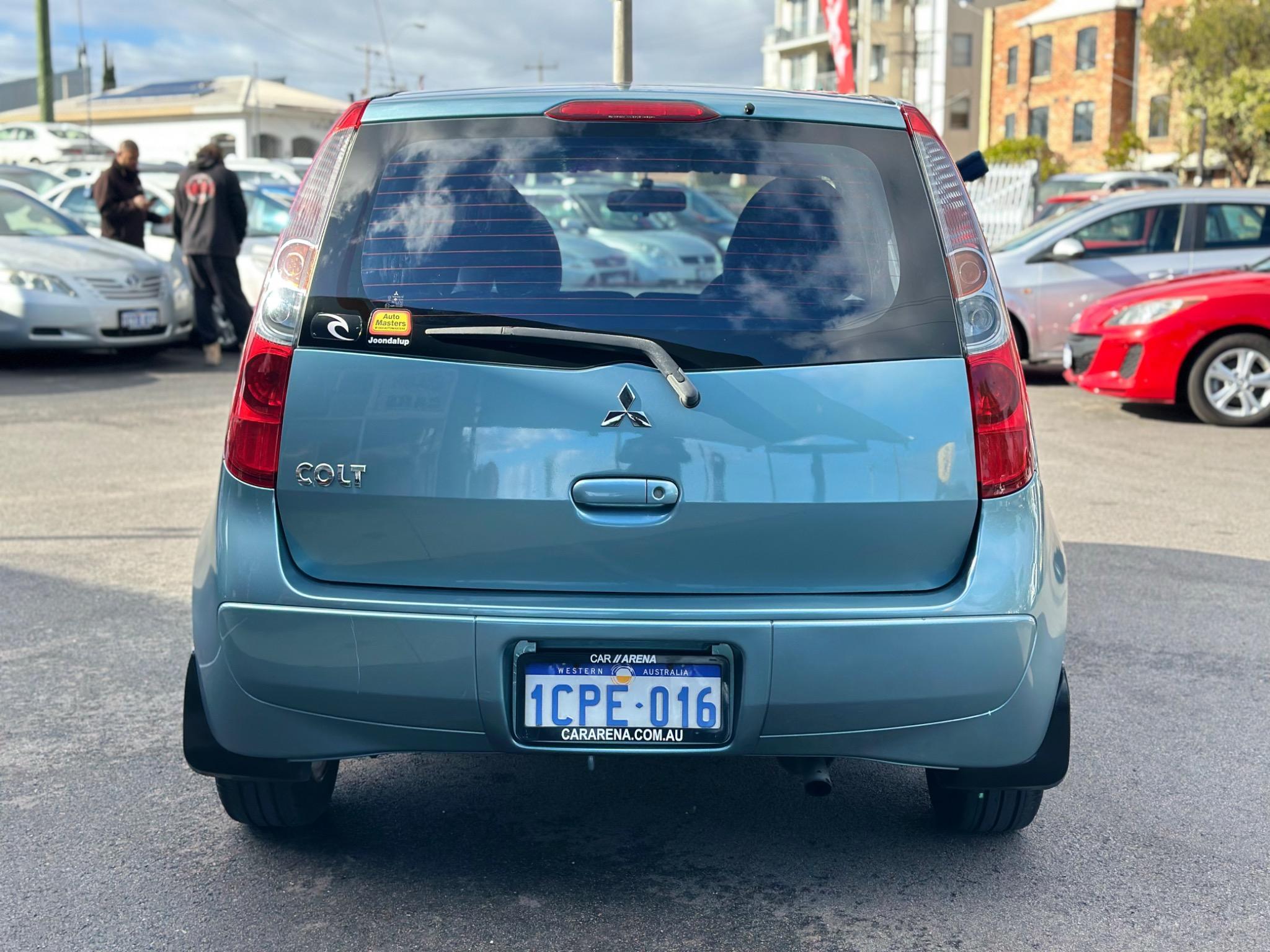 MITSUBISHI COLT