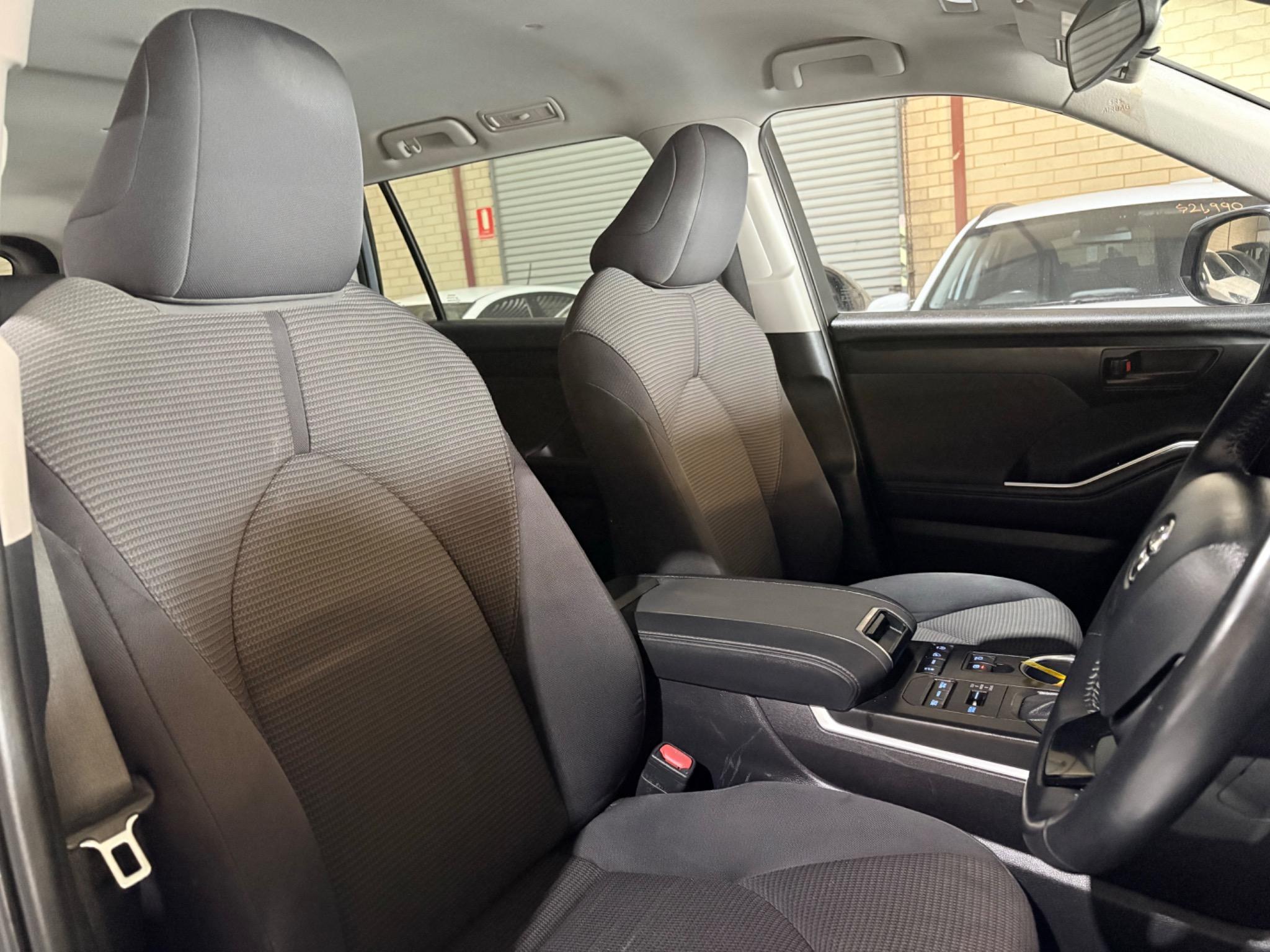 TOYOTA KLUGER