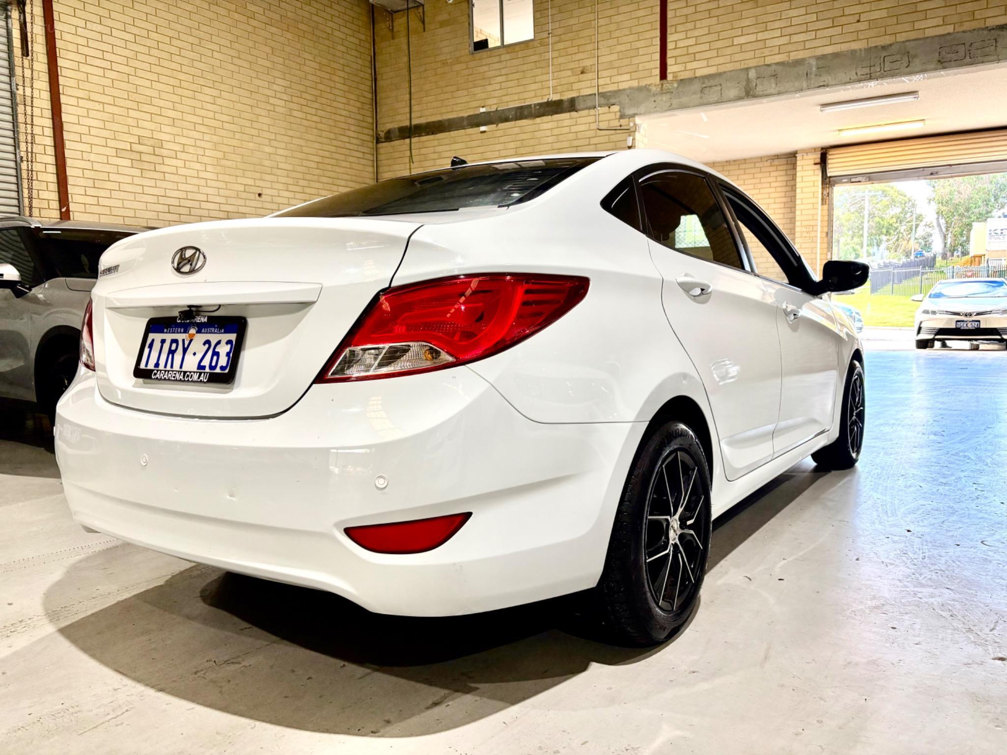HYUNDAI ACCENT