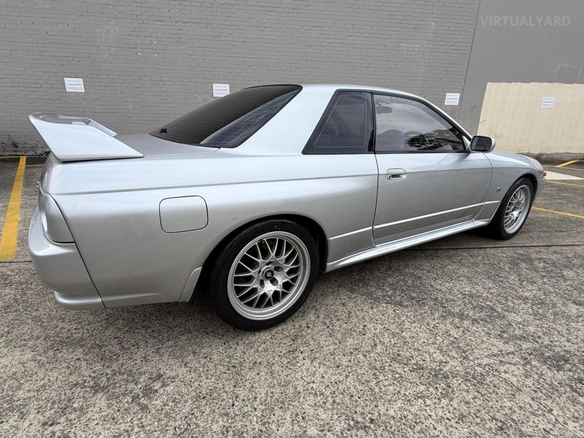 NISSAN SKYLINE