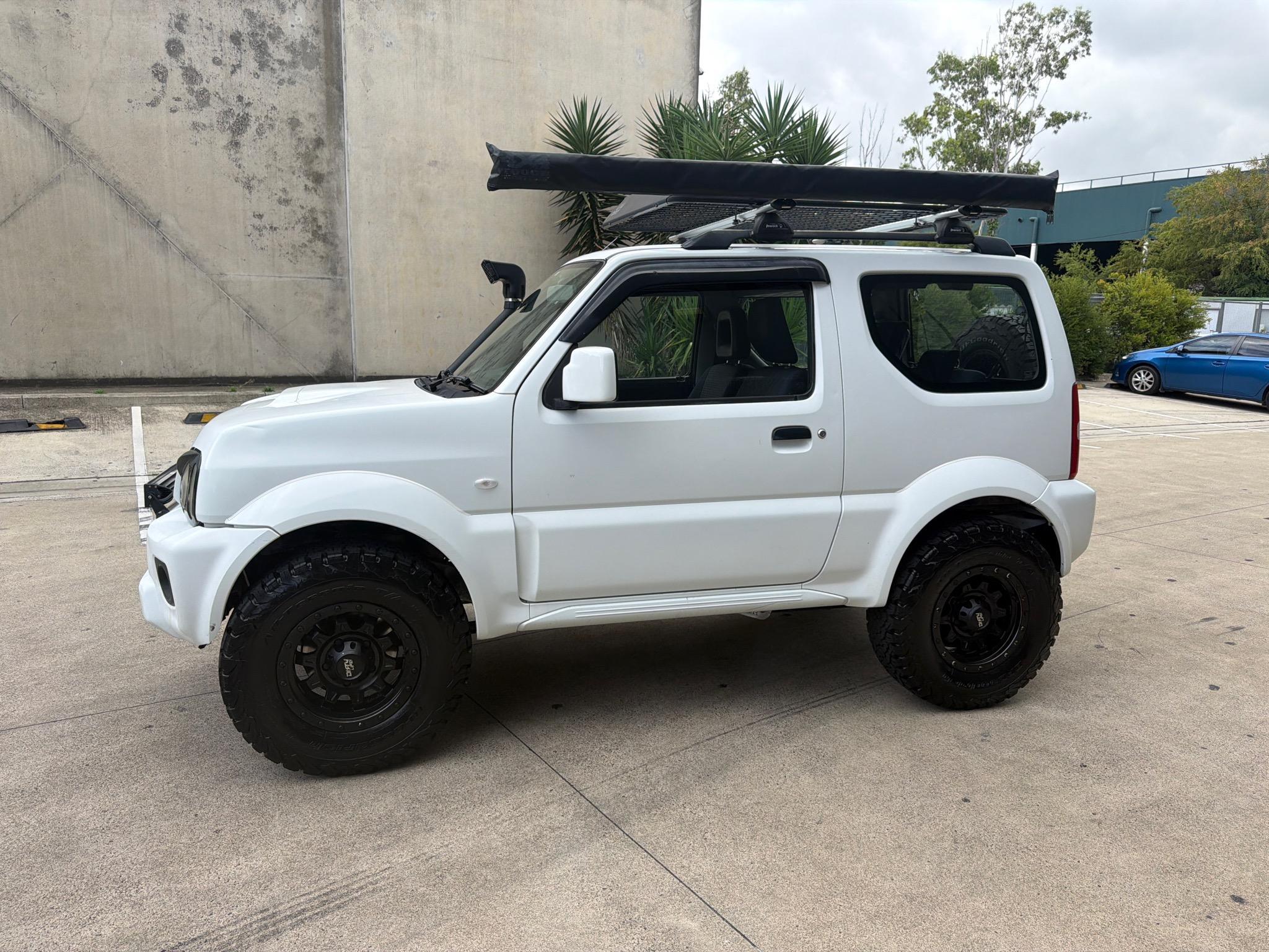 SUZUKI JIMNY SN413 T6 SIERRA HARDTOP 3DR MAN 5SP 4X4 1.3I image 5