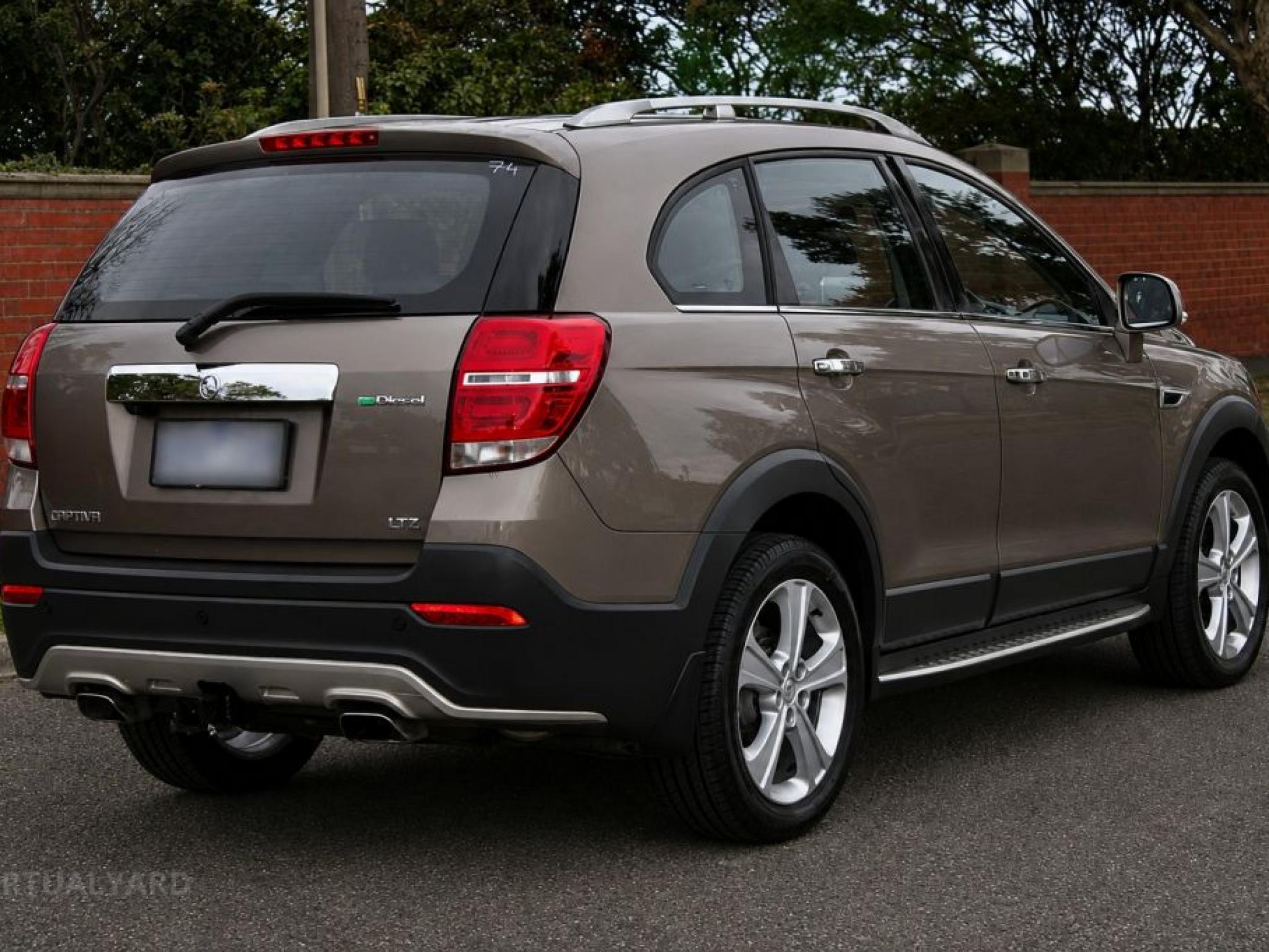 HOLDEN CAPTIVA