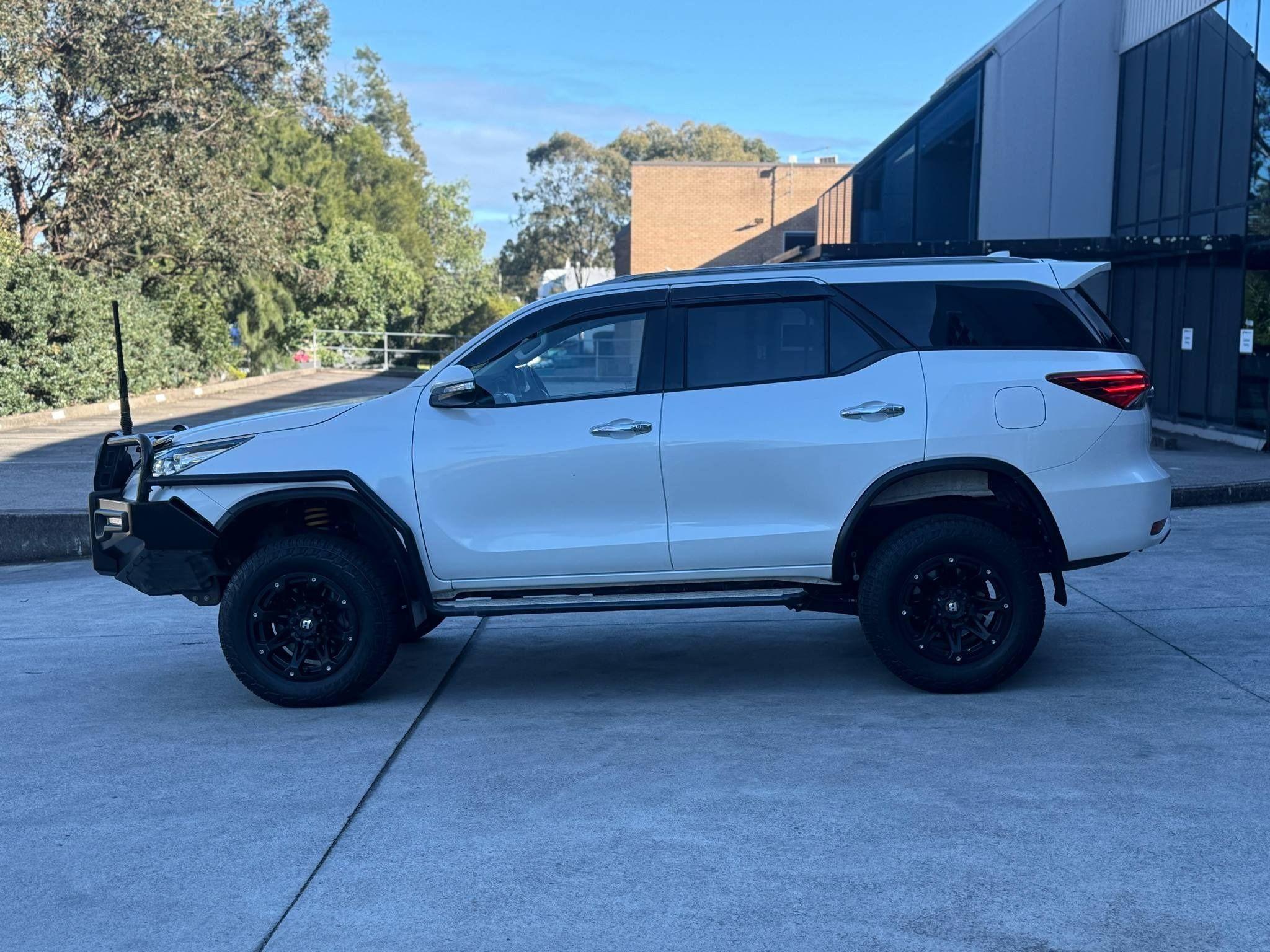 TOYOTA FORTUNER