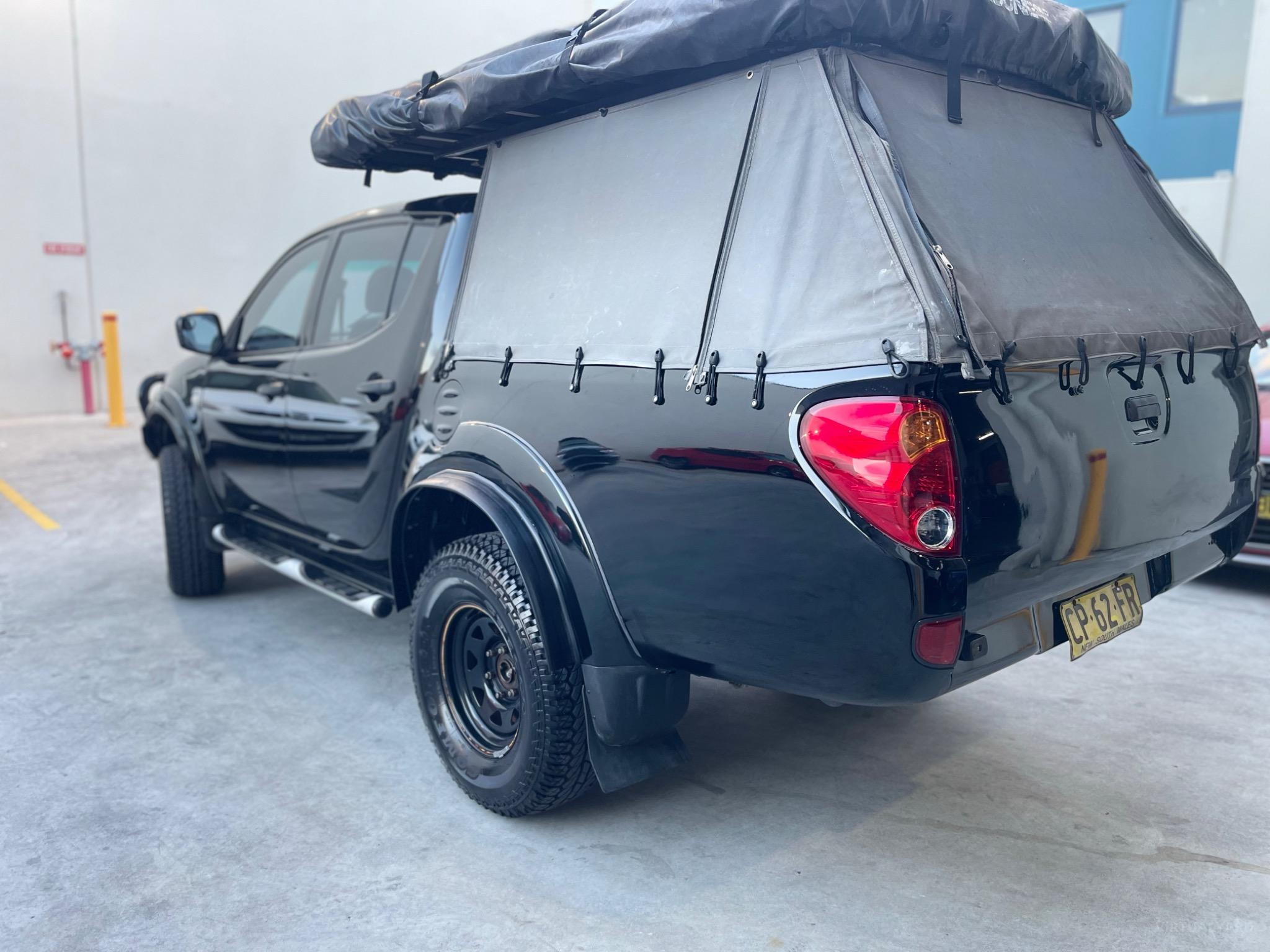 MITSUBISHI TRITON