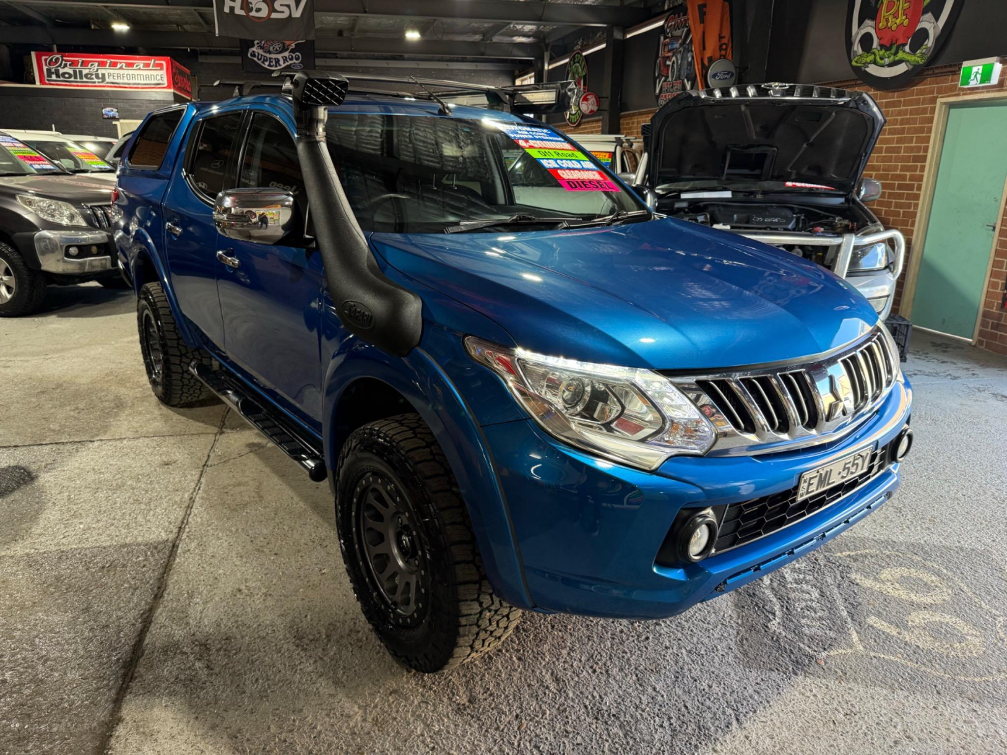 MITSUBISHI TRITON