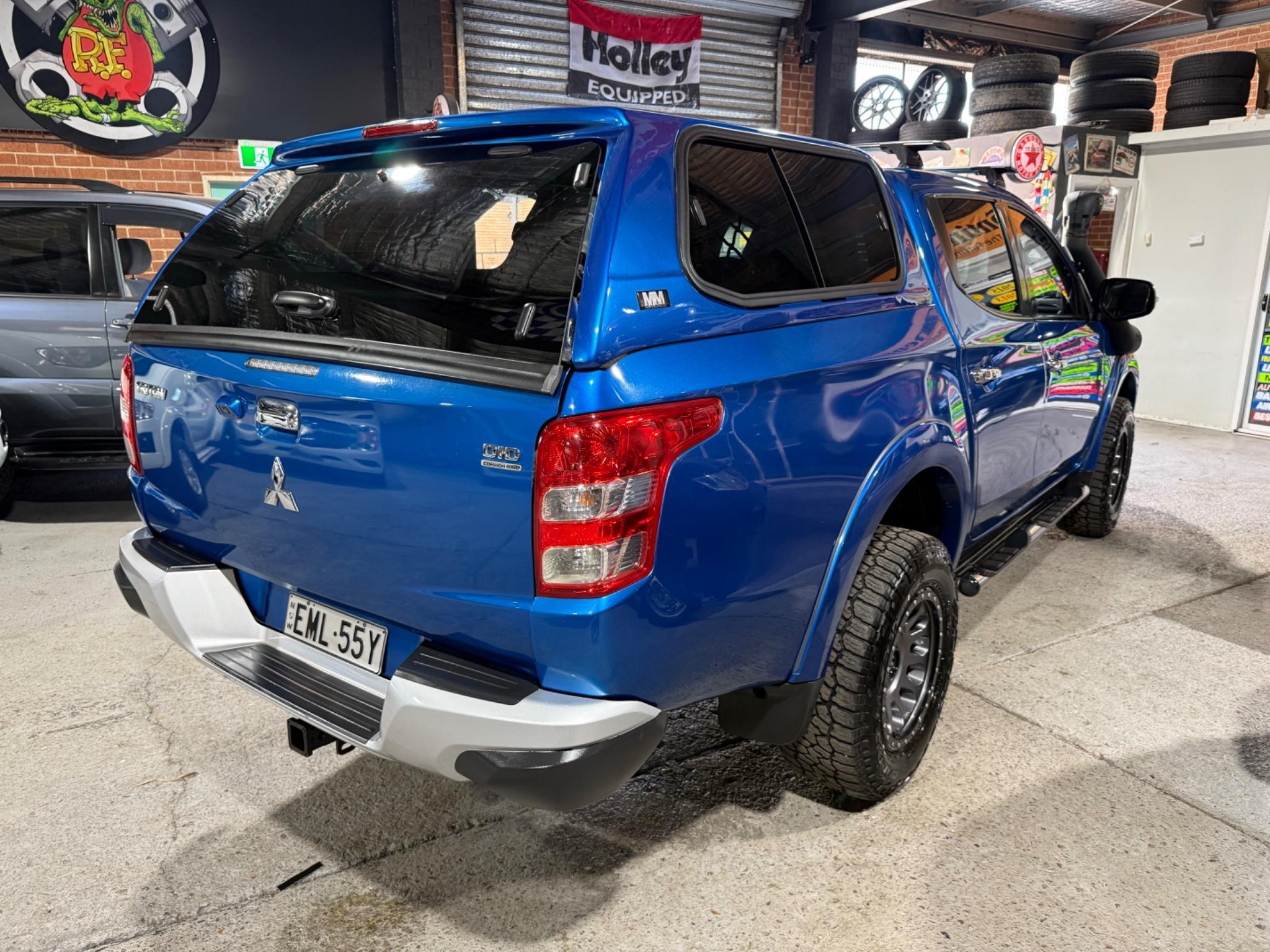 MITSUBISHI TRITON